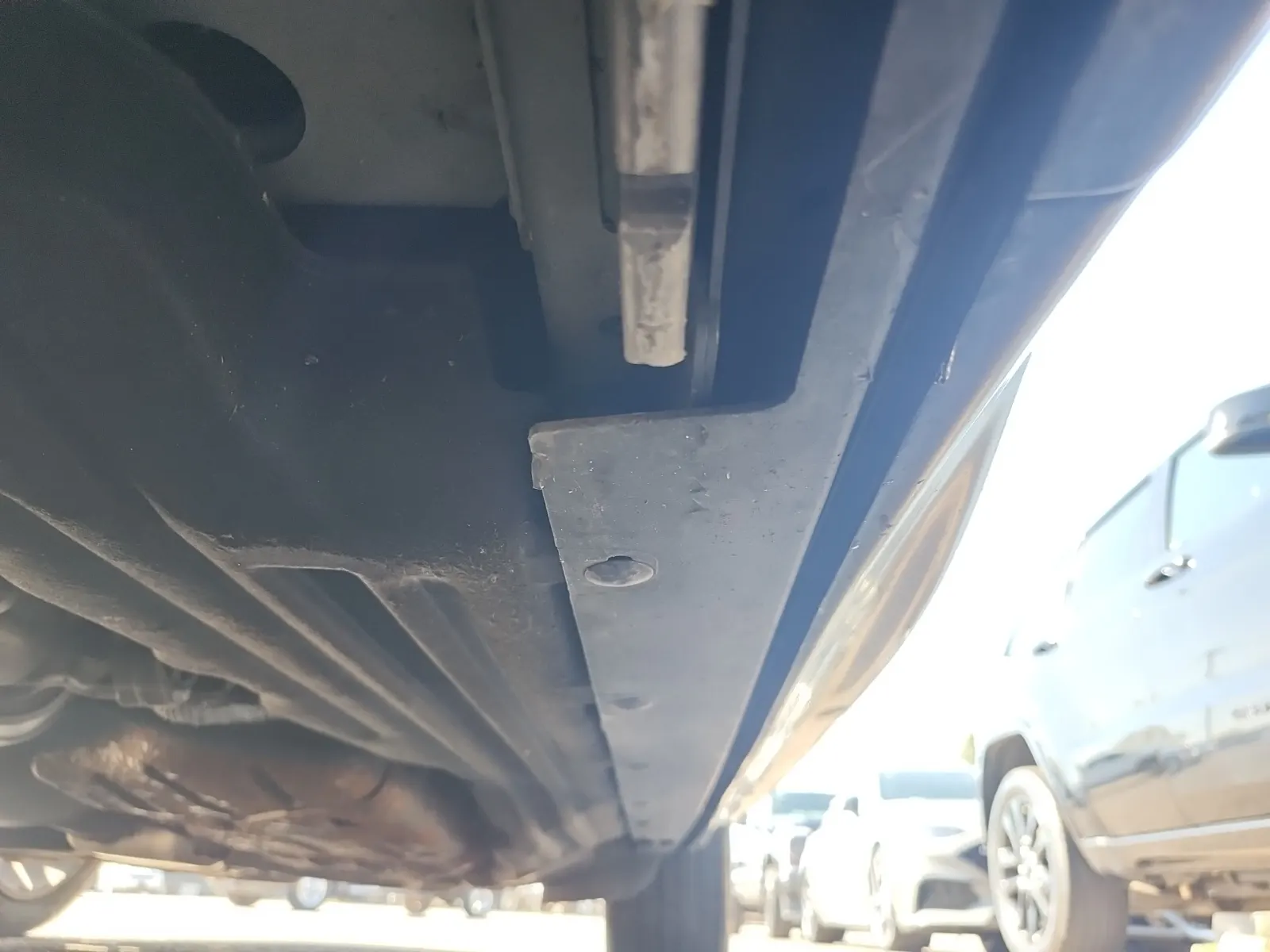 Undercarriage - Driver Photo