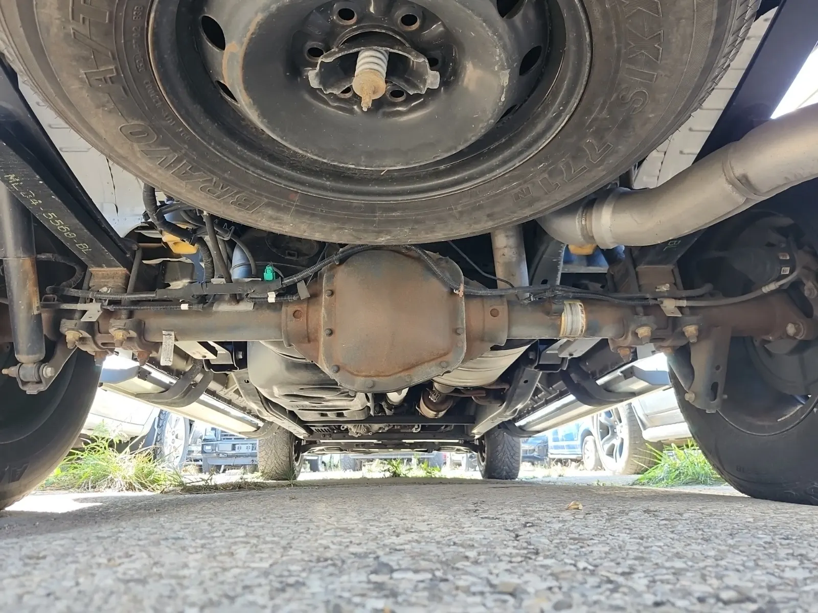 Undercarriage - Rear Photo