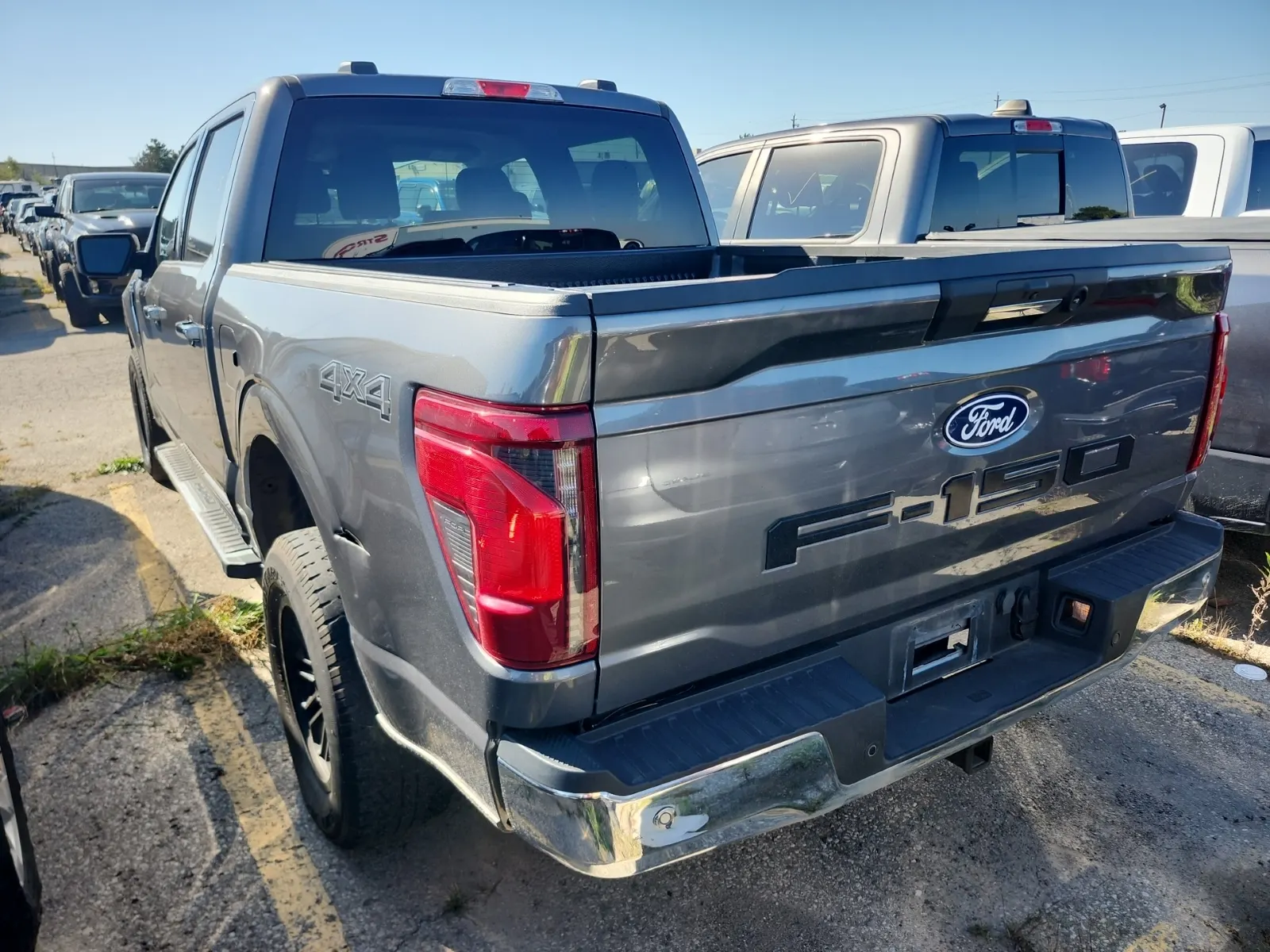 Driver Rear 3/4 Photo