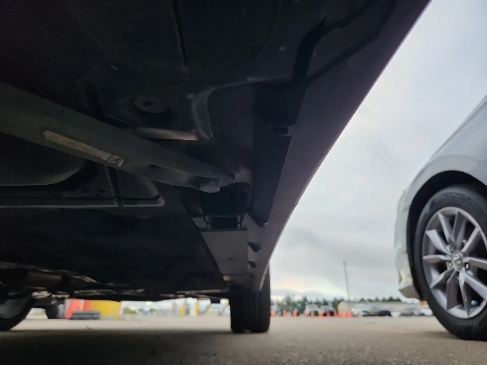 Undercarriage - Passenger Photo