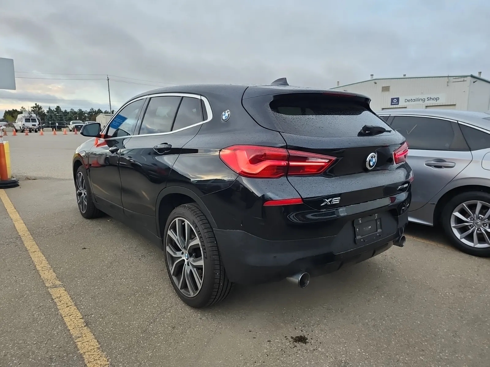 Driver Rear 3/4 Photo