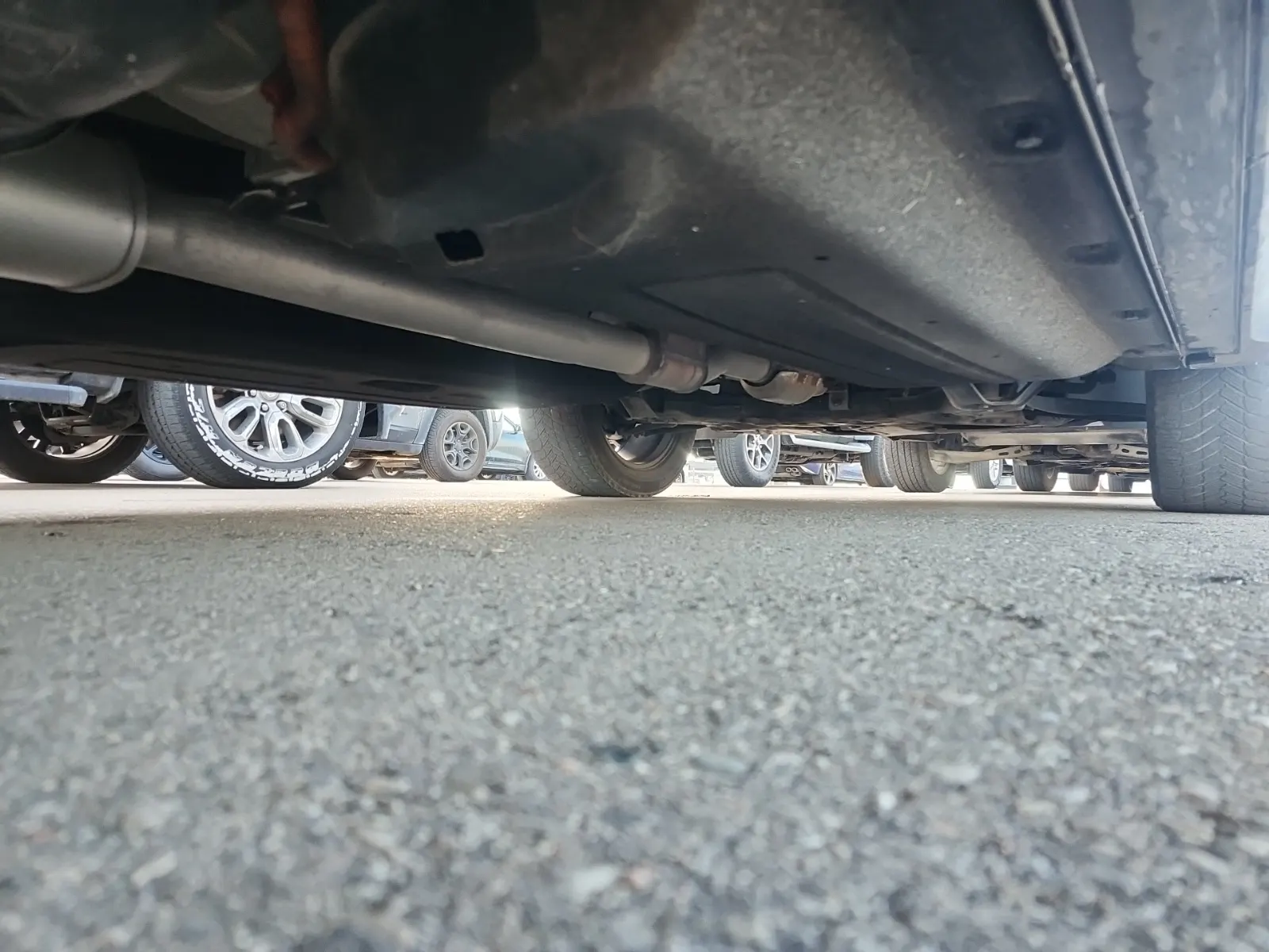 Undercarriage - Passenger Photo