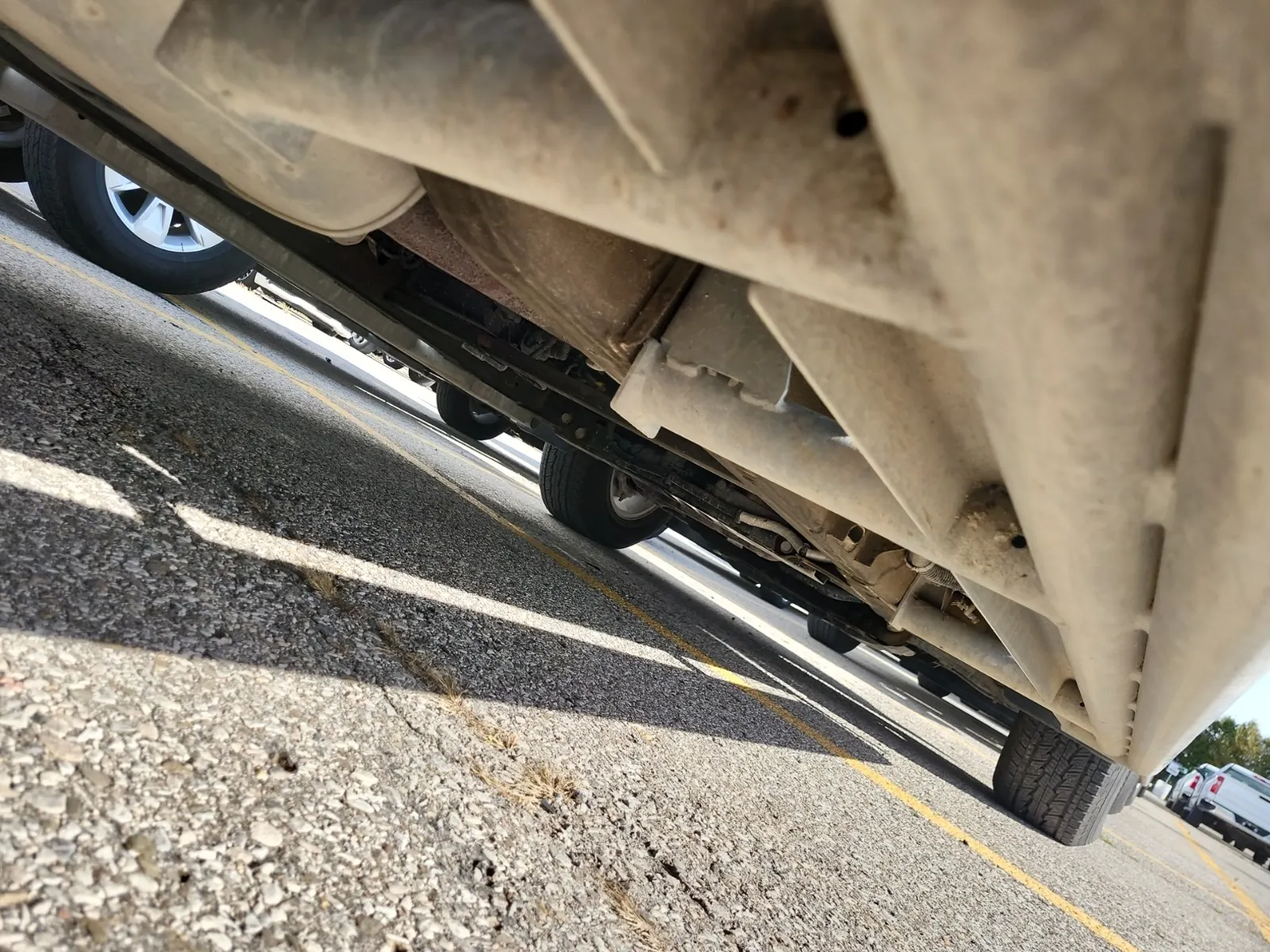 Undercarriage - Passenger Photo