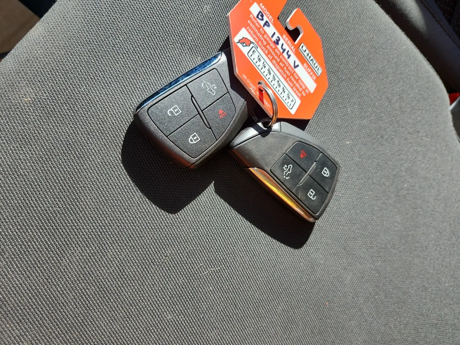 Keys/Fobs/Manual Photo