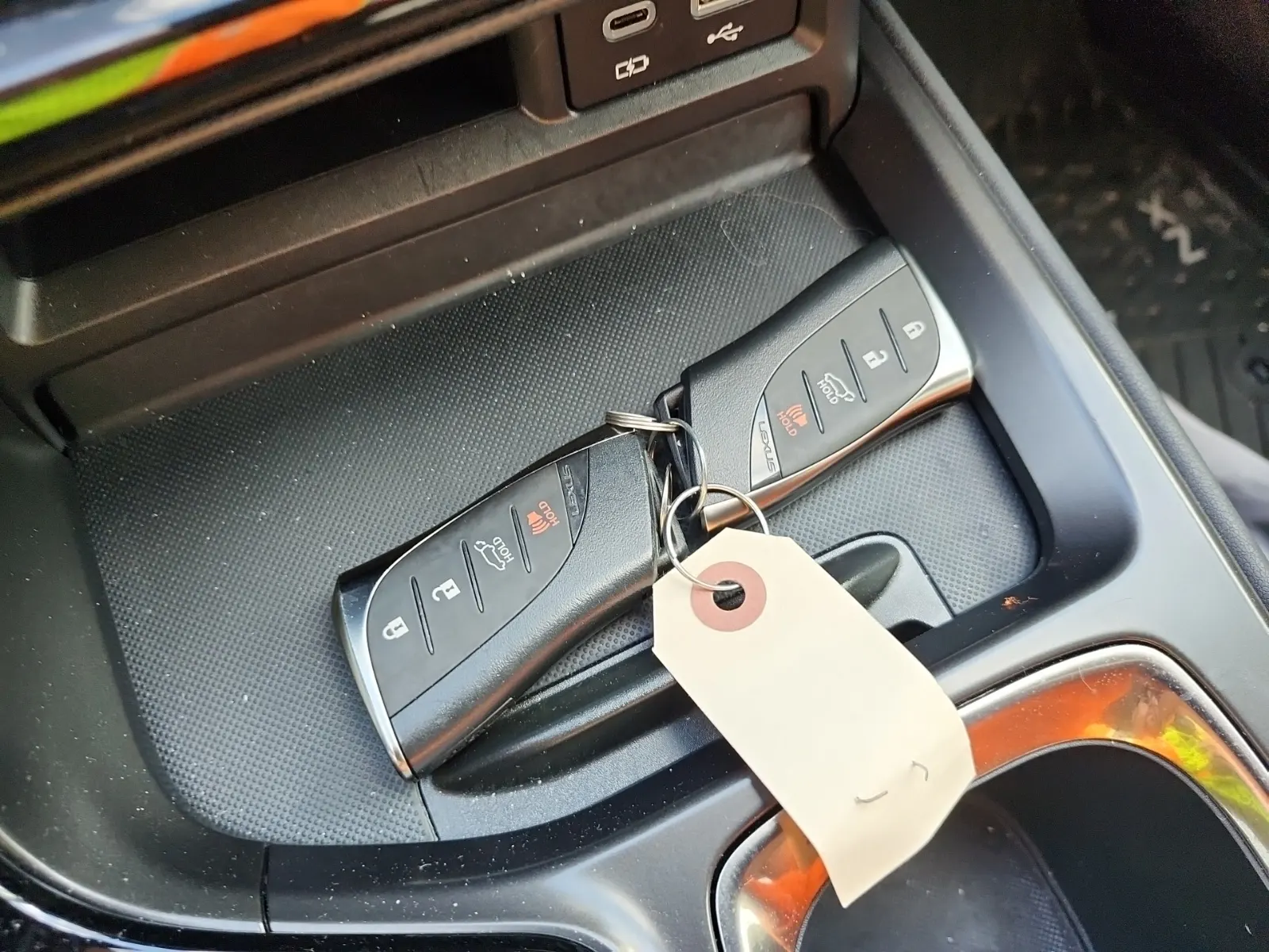 Keys/Fobs/Manual Photo