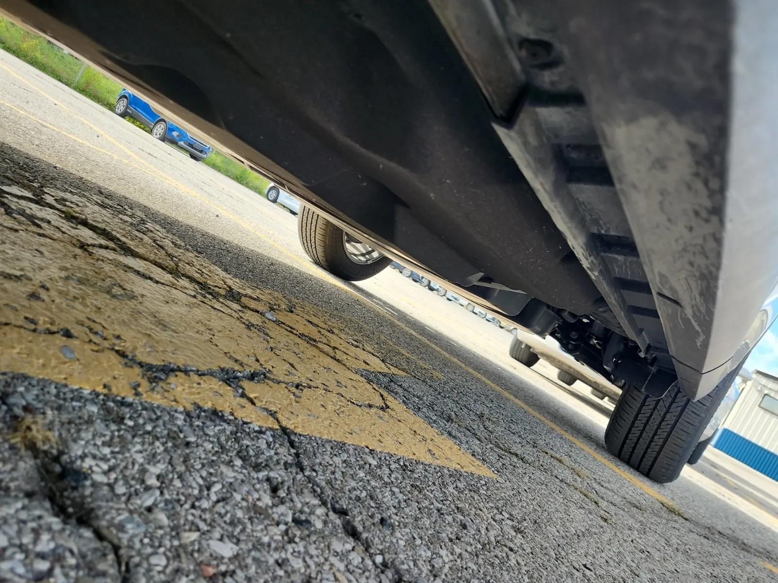 Undercarriage - Driver Photo