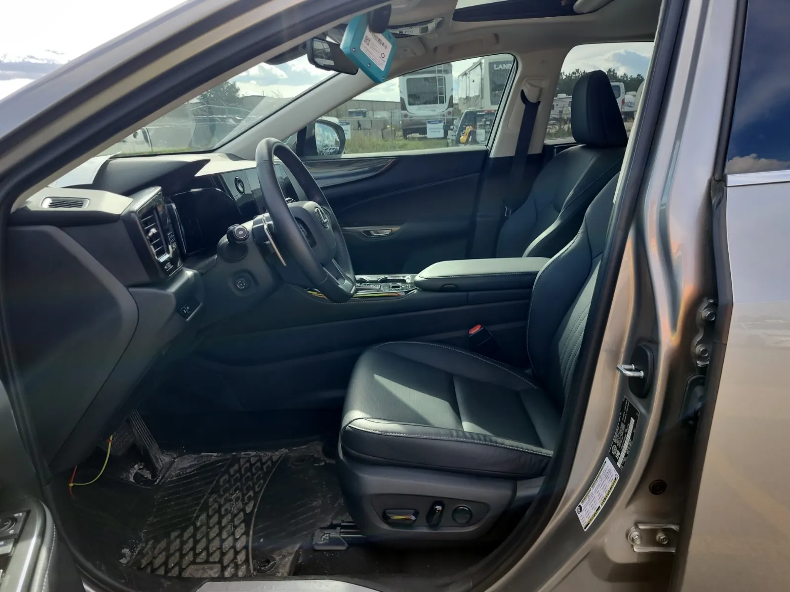 Front Interior Photo