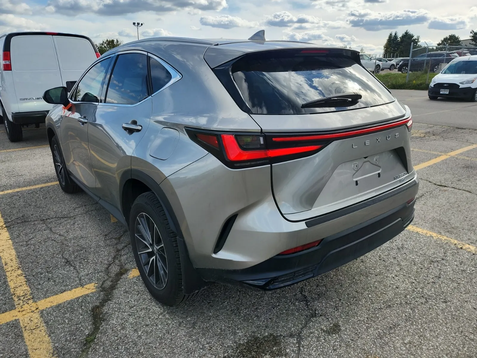 Driver Rear 3/4 Photo