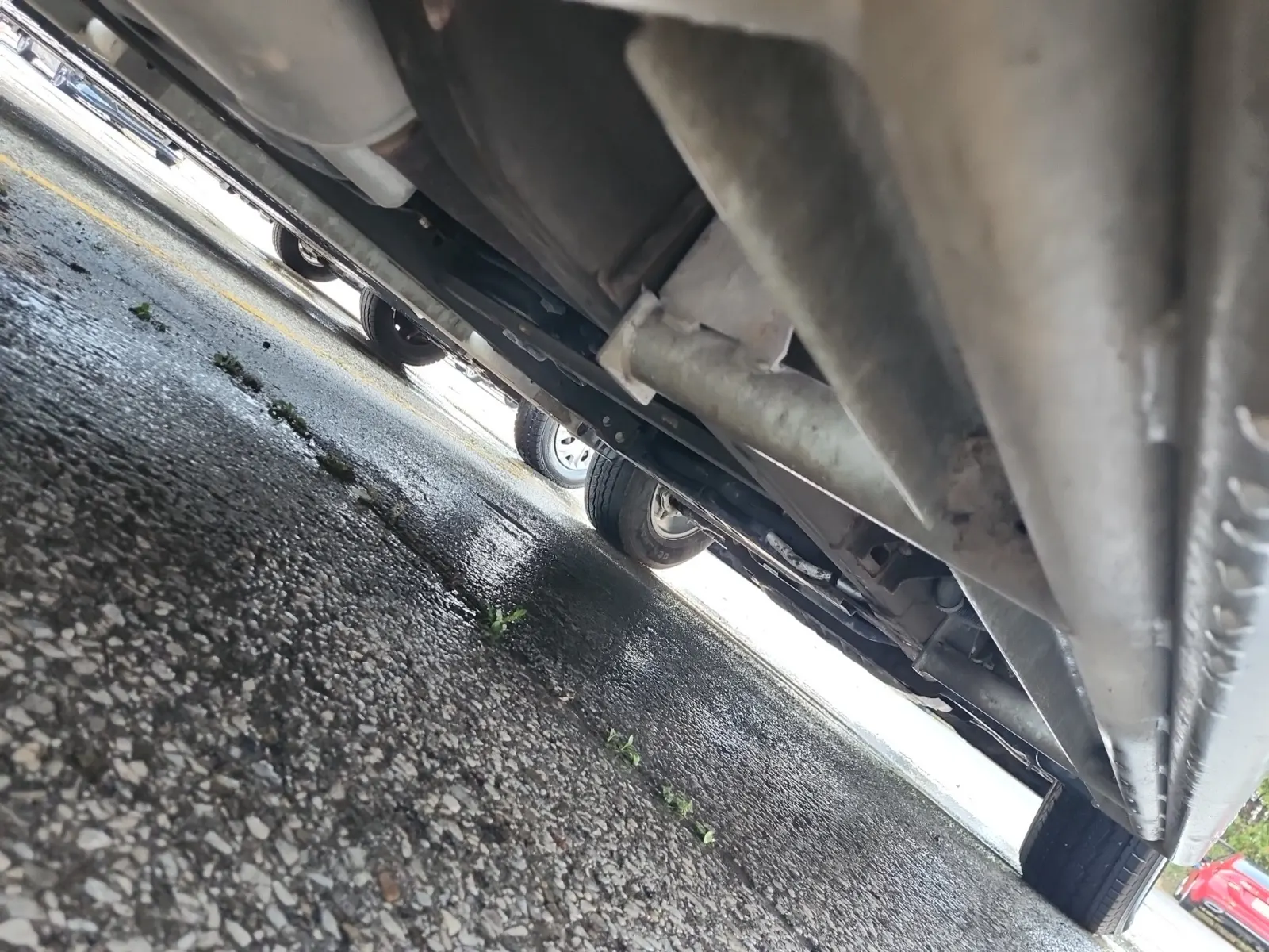 Undercarriage - Passenger Photo
