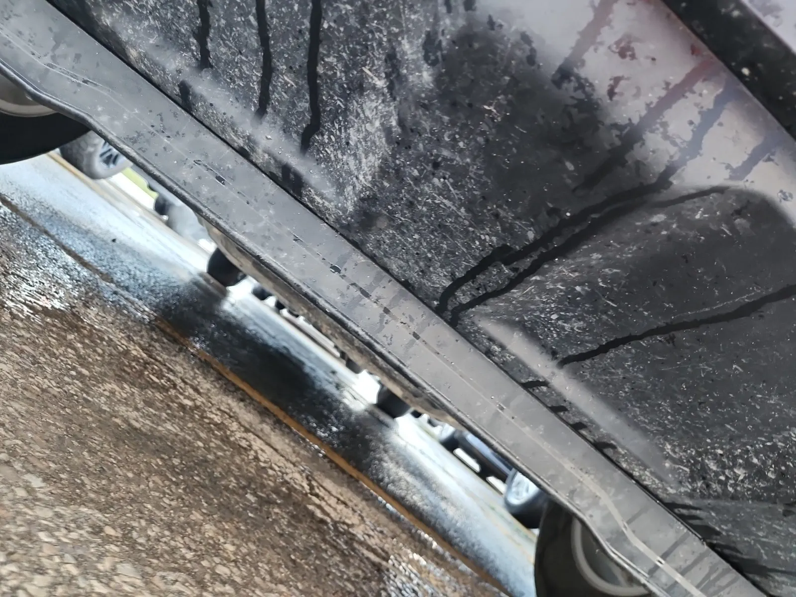 Undercarriage - Front Photo