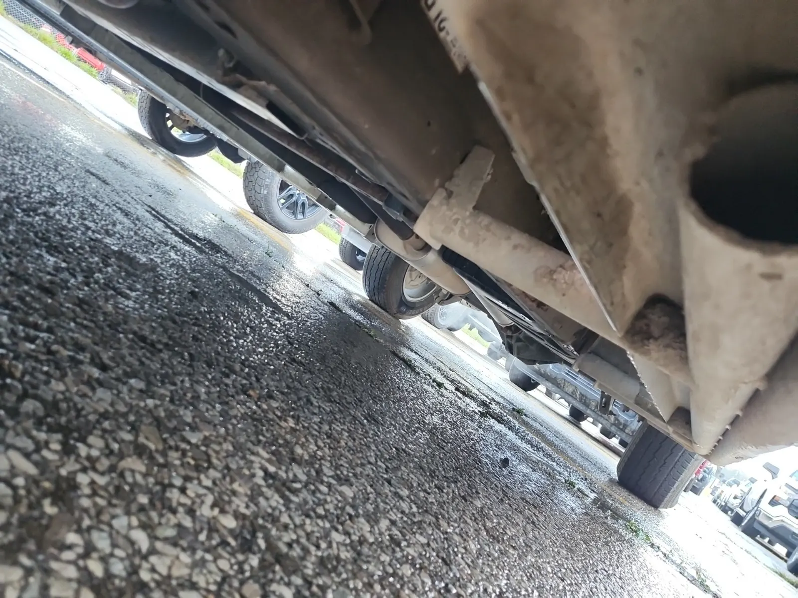 Undercarriage - Driver Photo