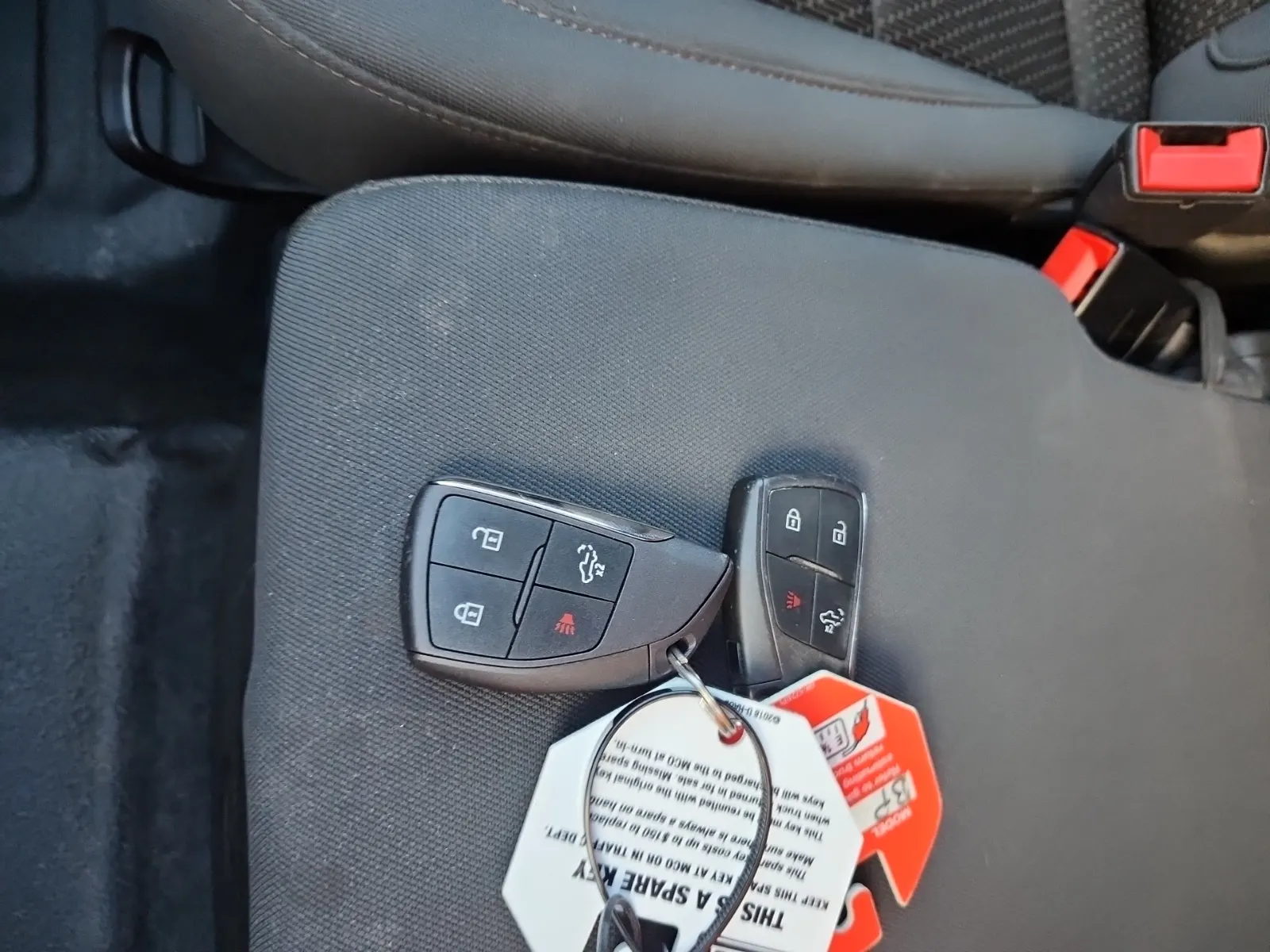 Keys/Fobs/Manual Photo