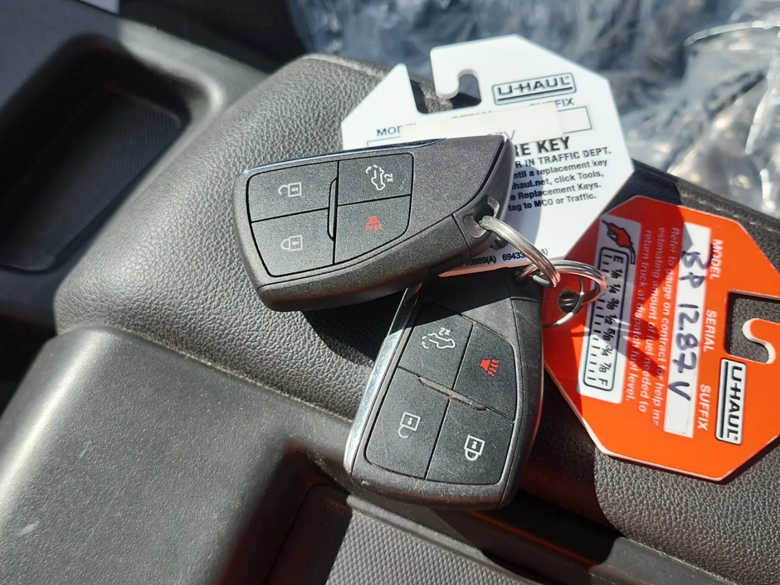 Keys/Fobs/Manual Photo