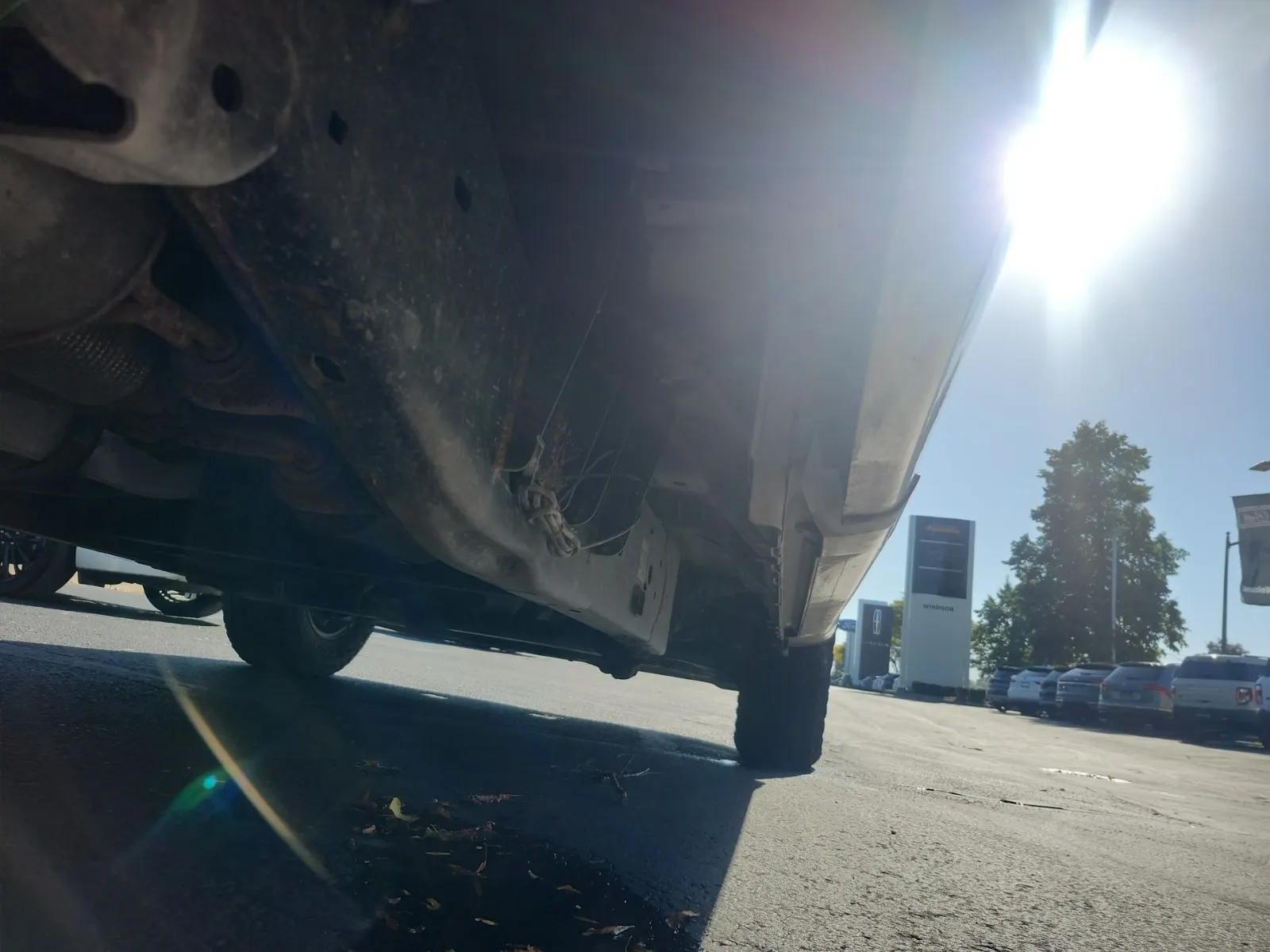 Undercarriage - Passenger Photo
