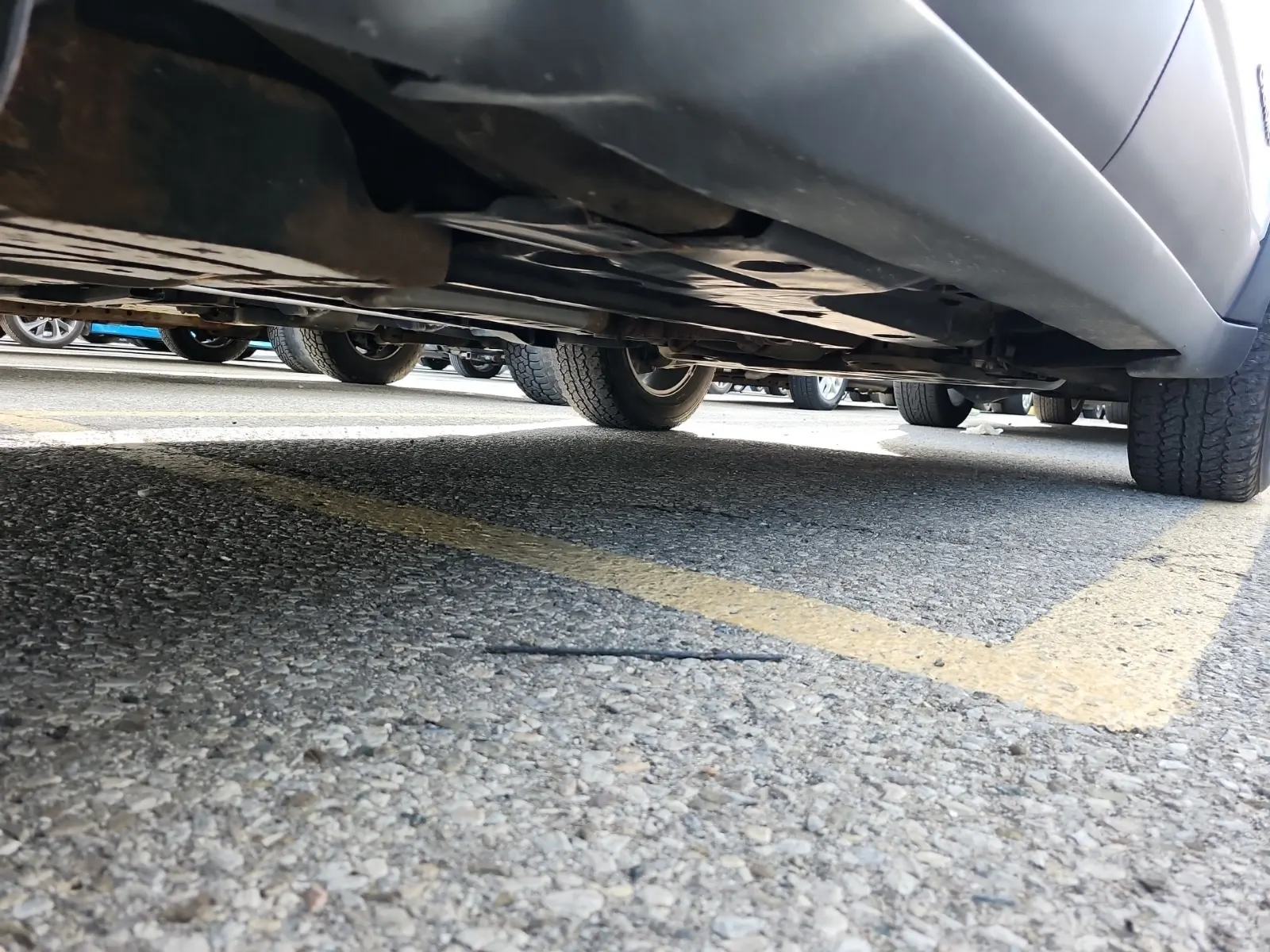 Undercarriage - Passenger Photo