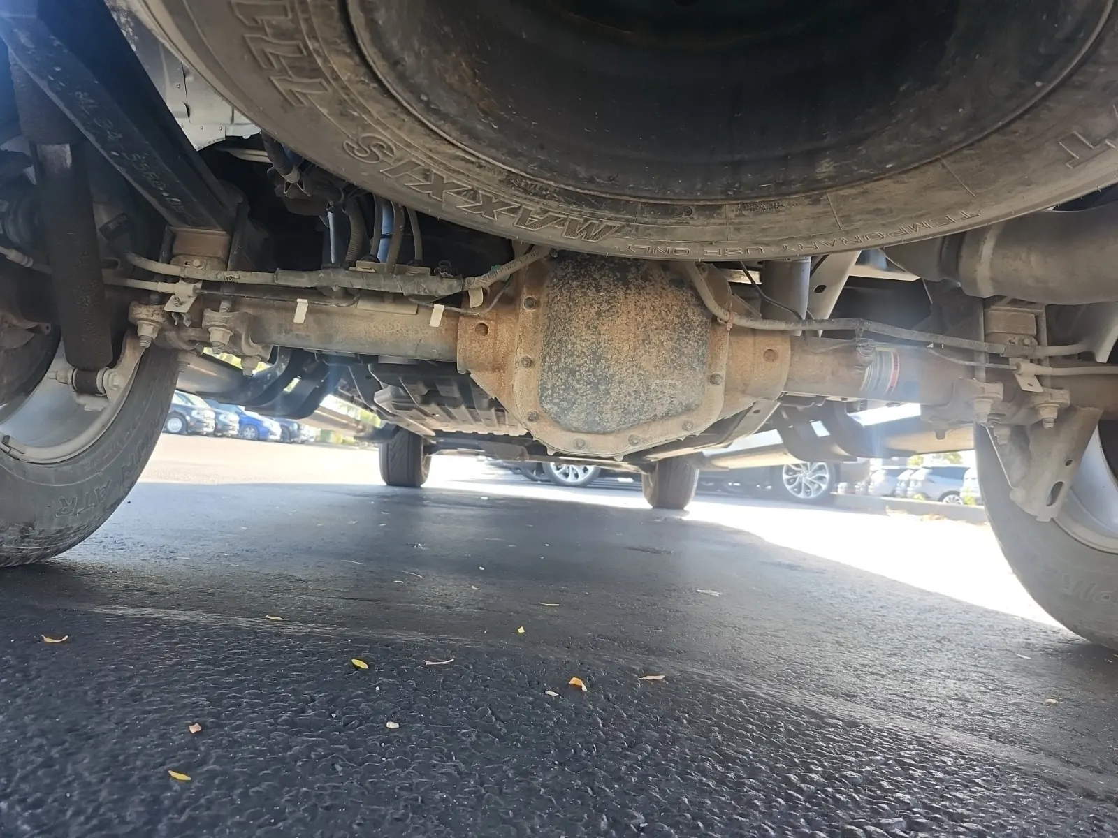 Undercarriage - Rear Photo