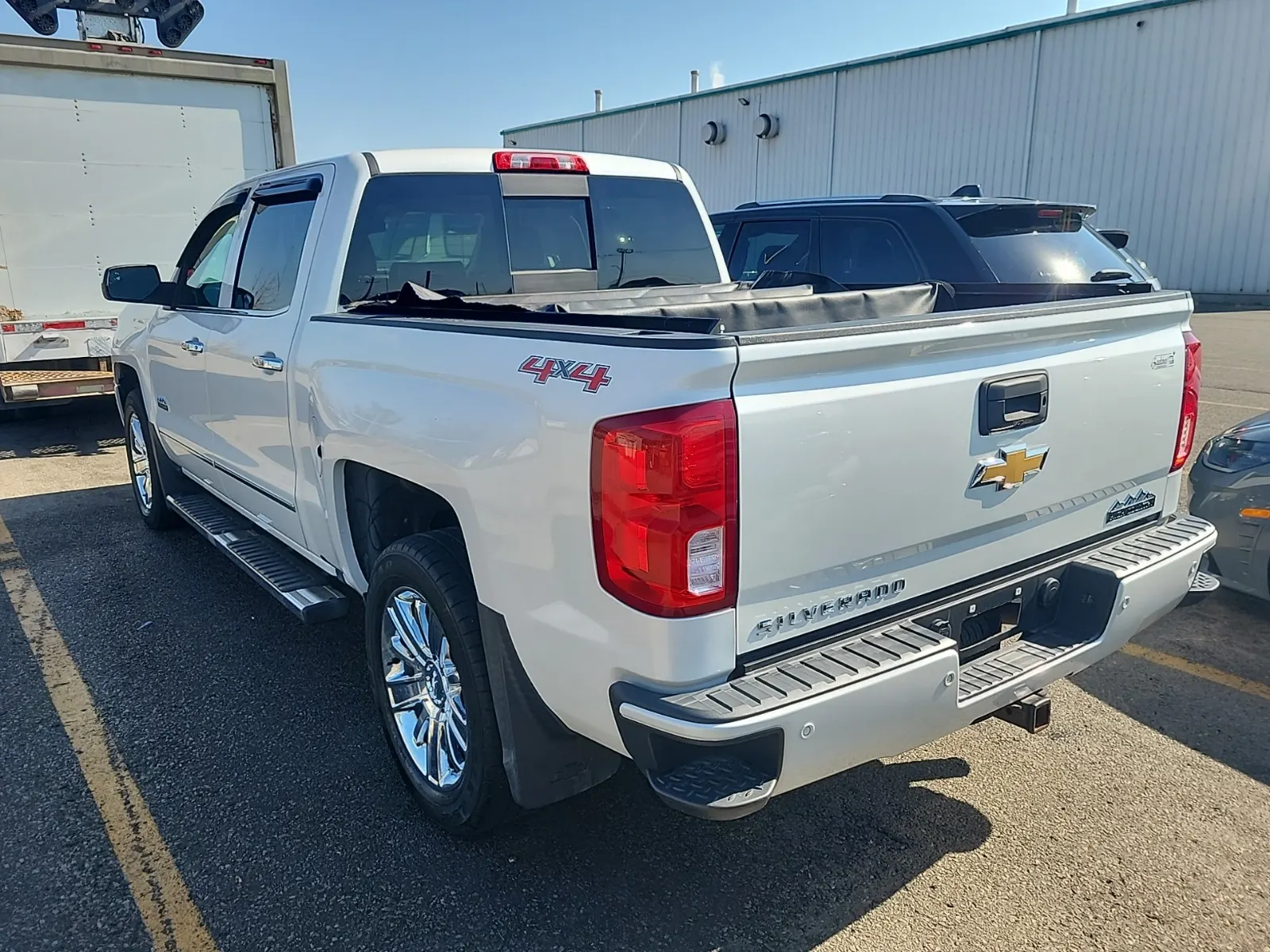Driver Rear 3/4 Photo
