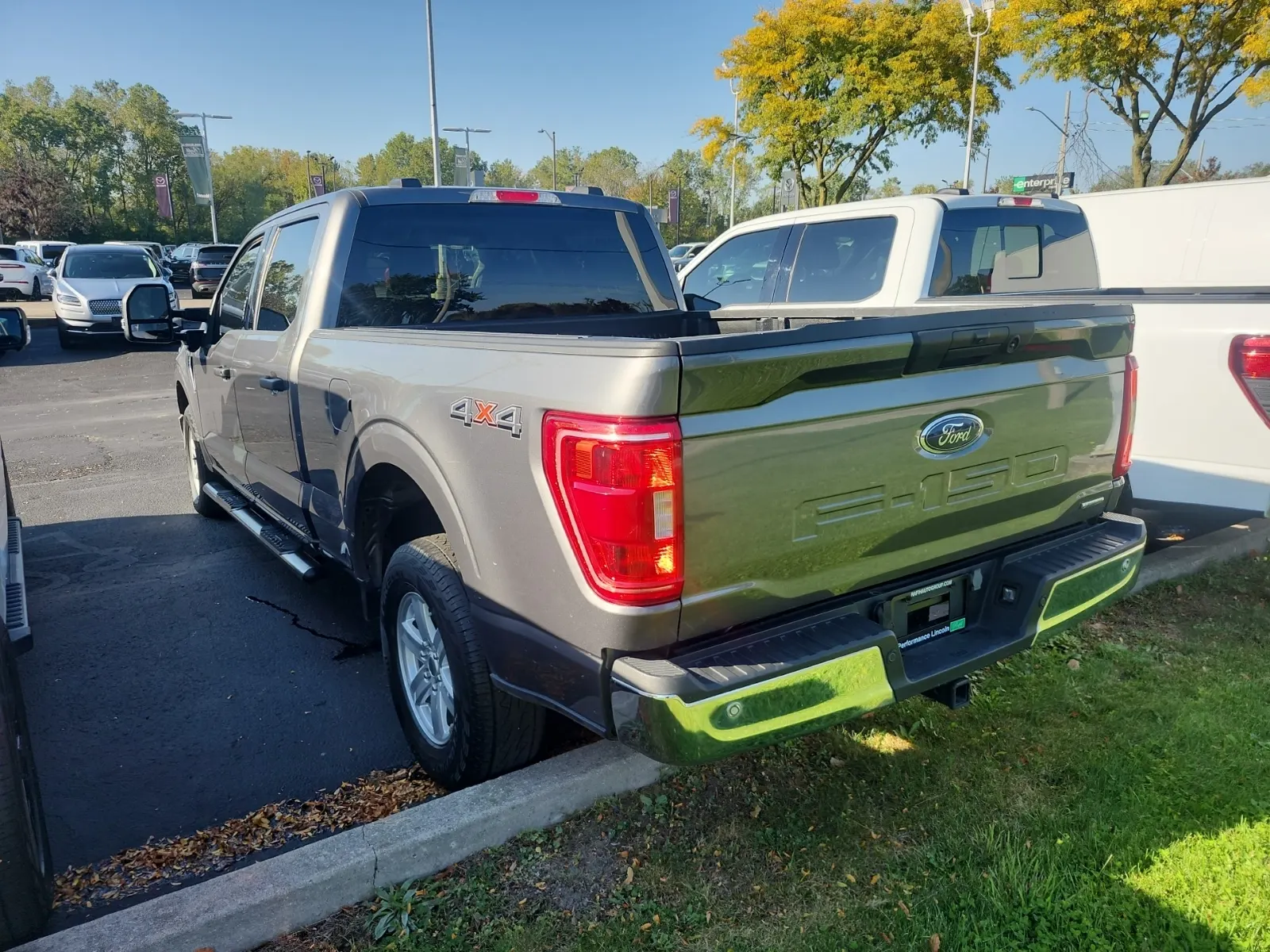 Driver Rear 3/4 Photo