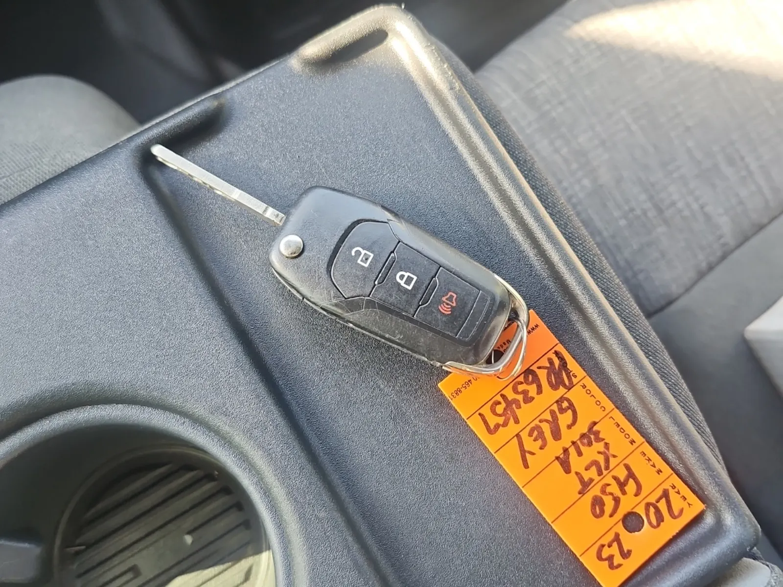 Keys/Fobs/Manual Photo