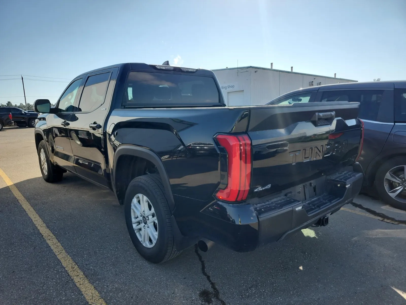 Driver Rear 3/4 Photo