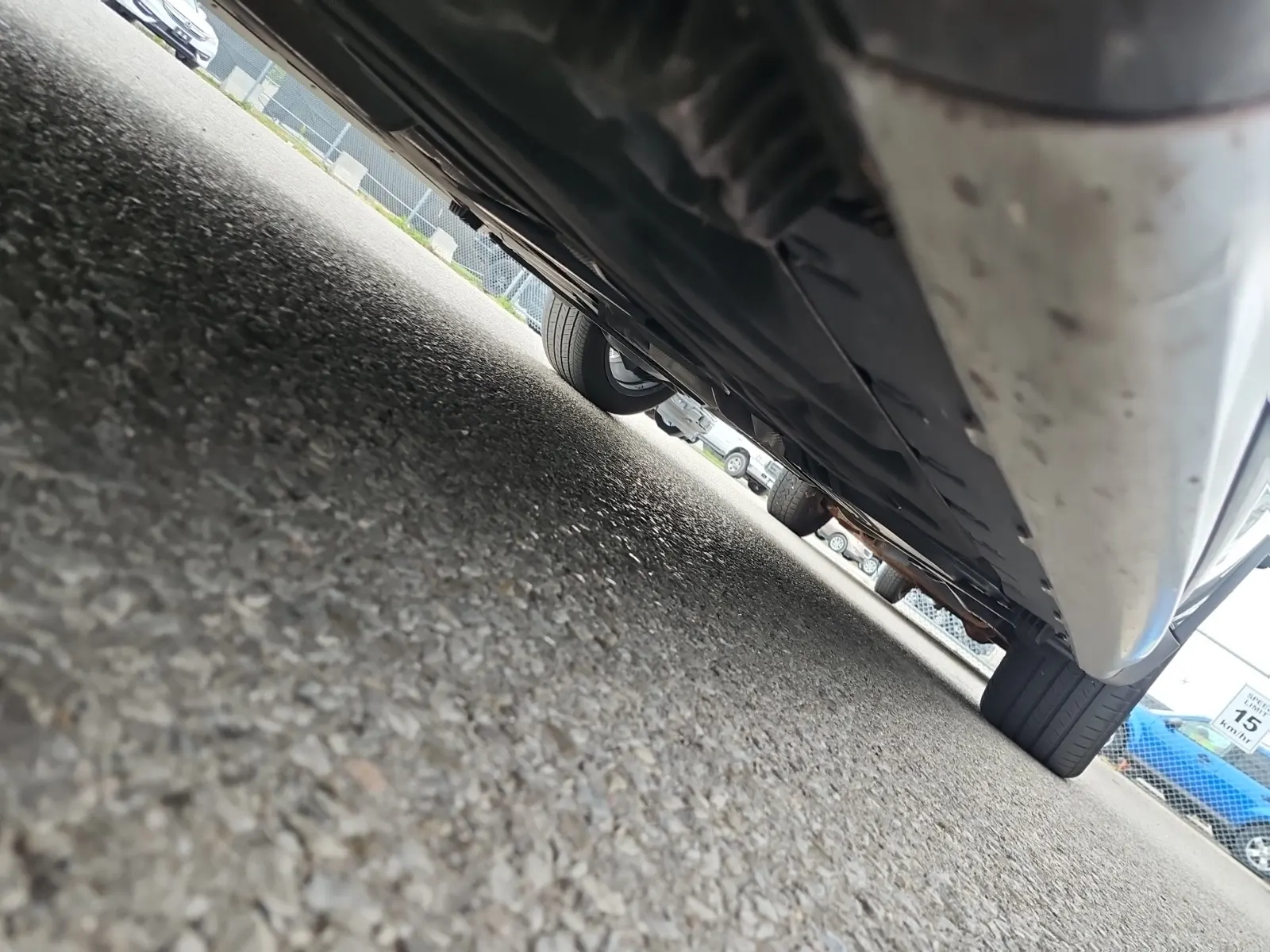 Undercarriage - Driver Photo