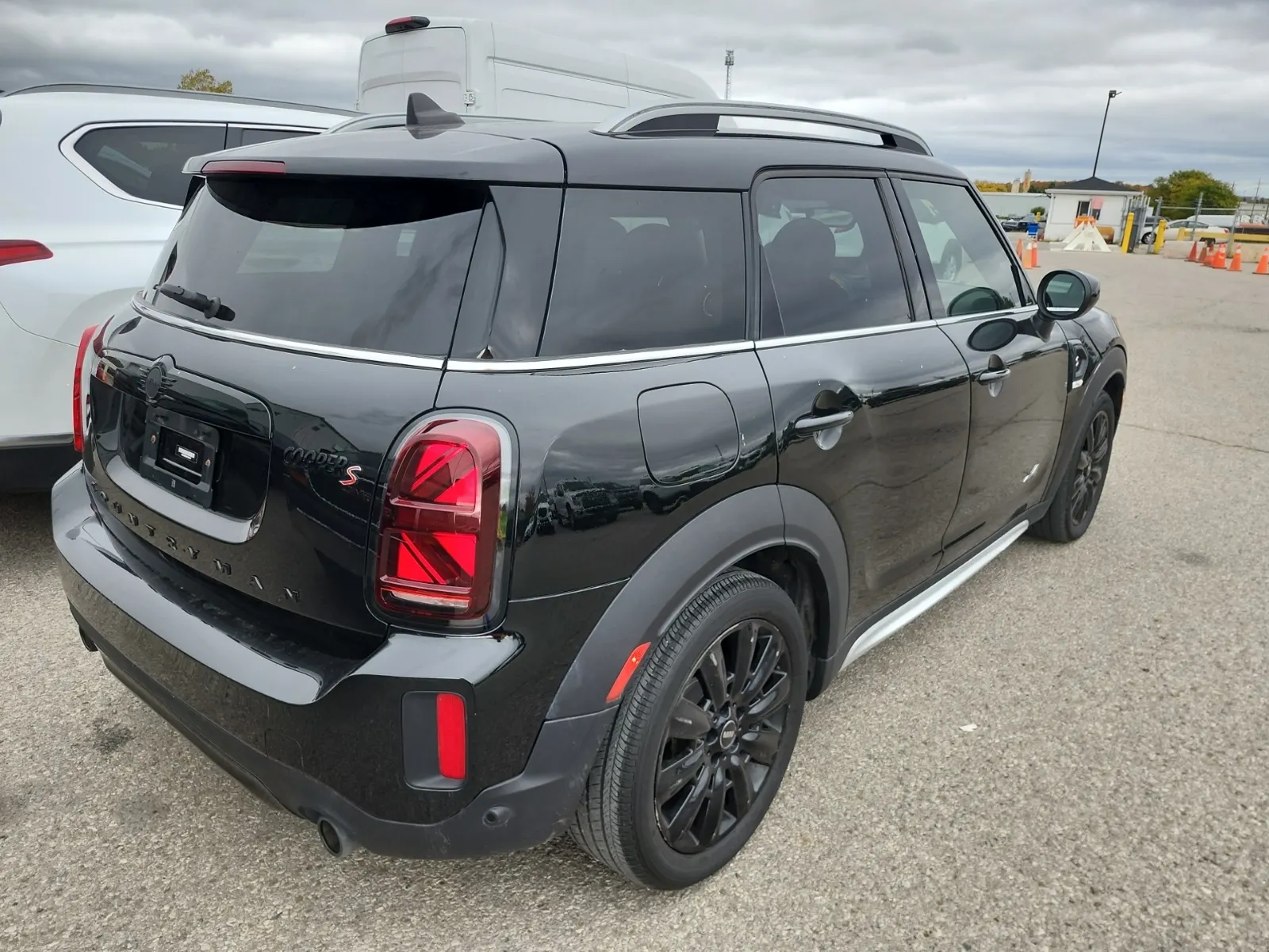Passenger Rear 3/4 Photo