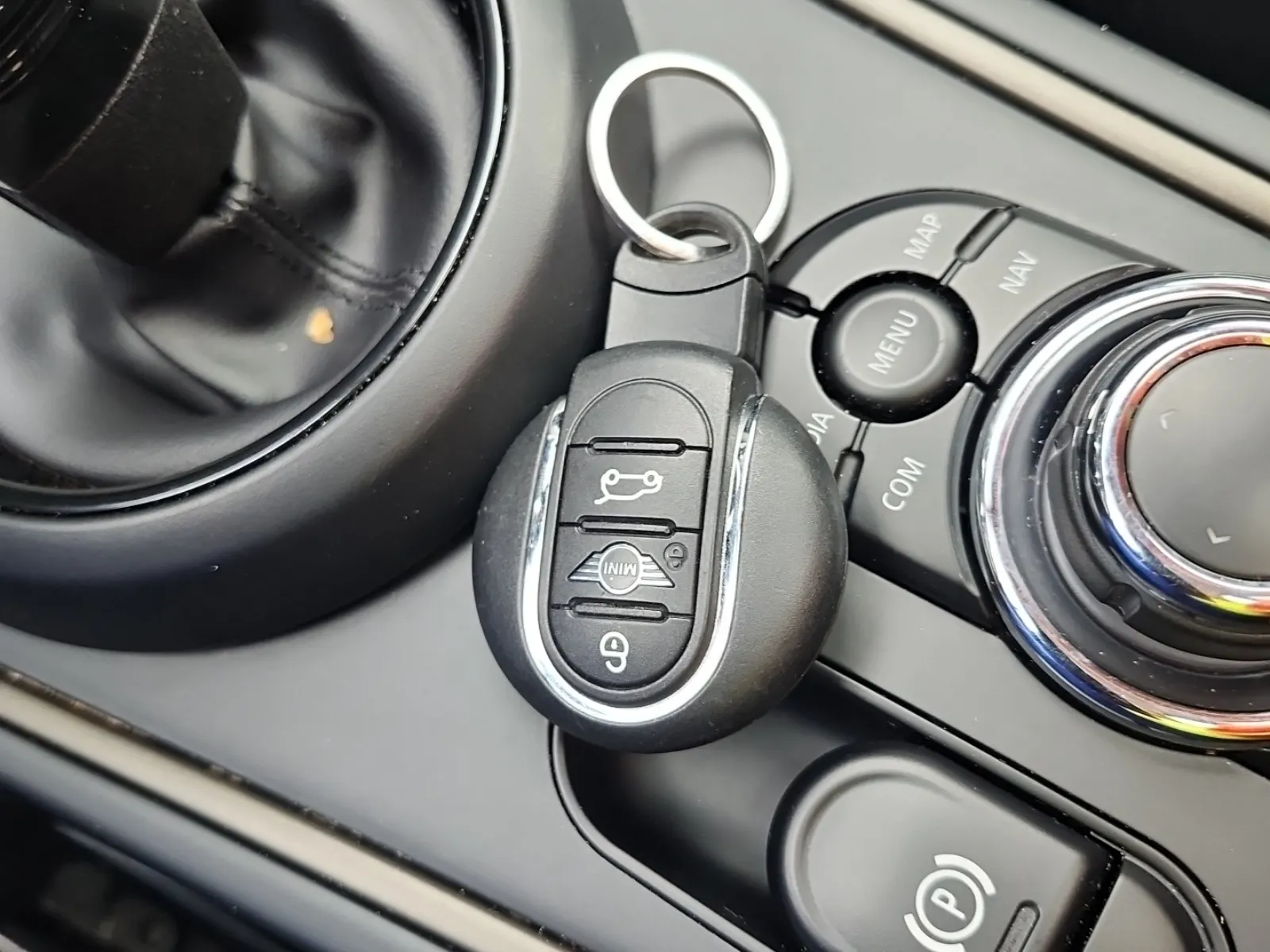 Keys/Fobs/Manual Photo