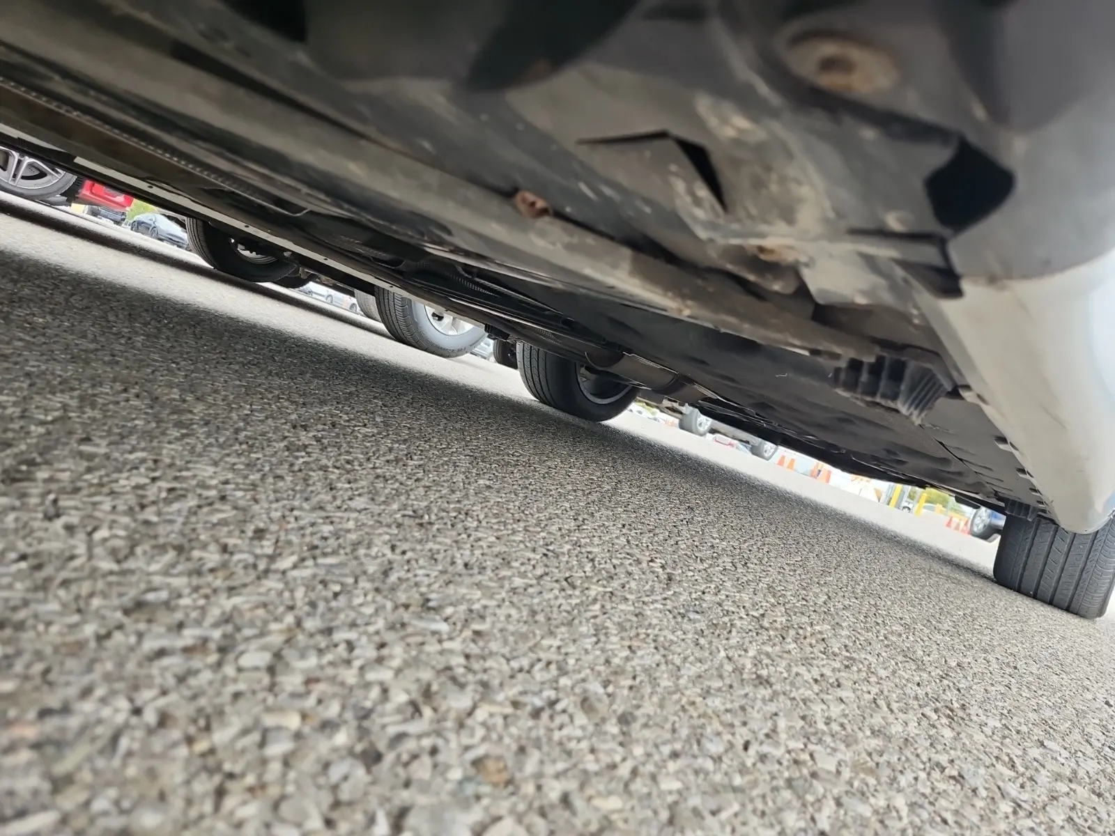 Undercarriage - Passenger Photo