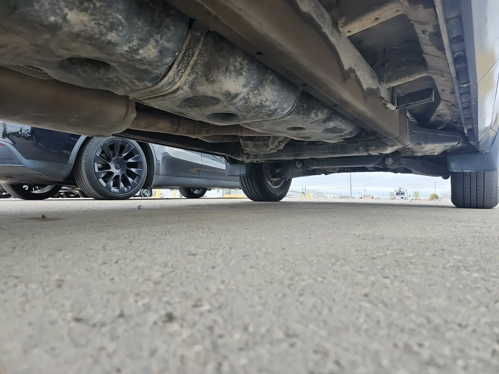 Undercarriage - Passenger Photo