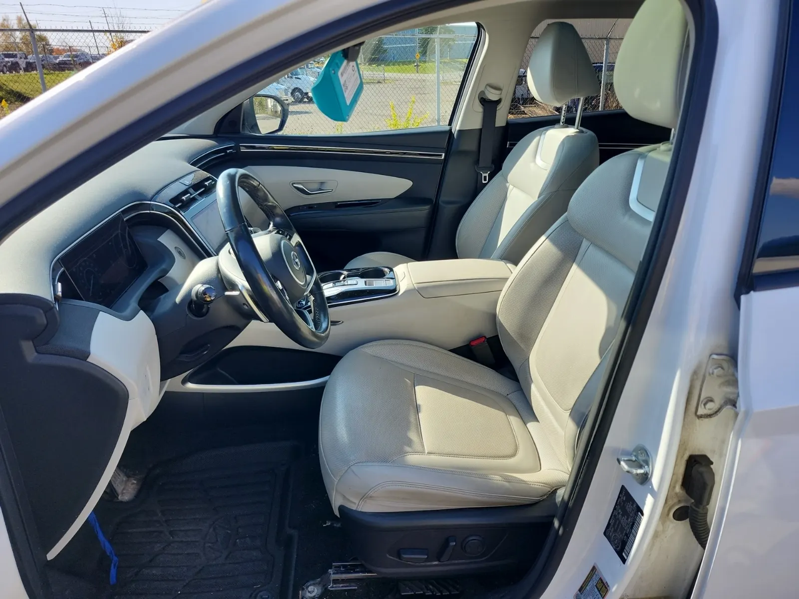 Front Interior Photo