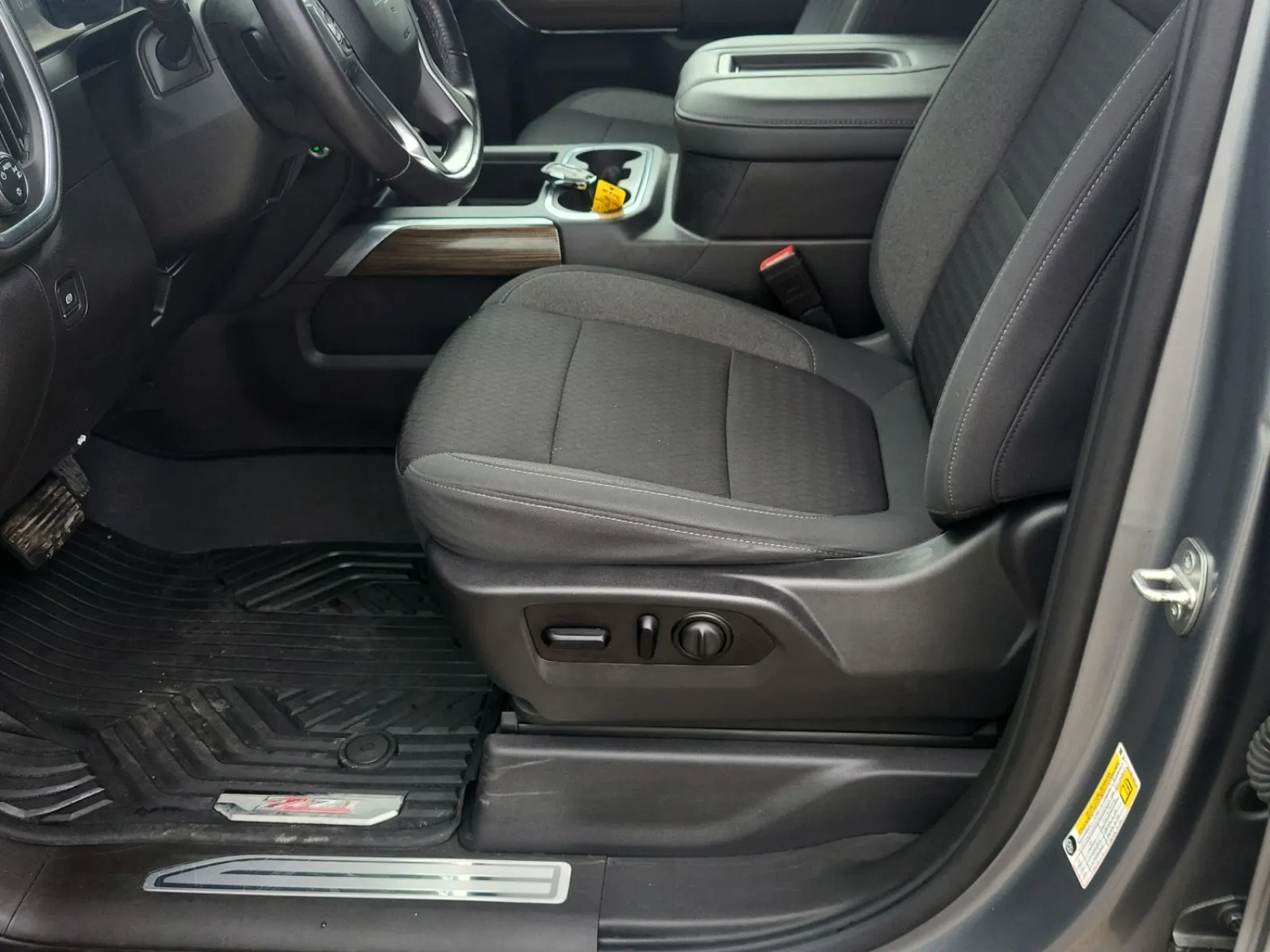 Front Interior Photo