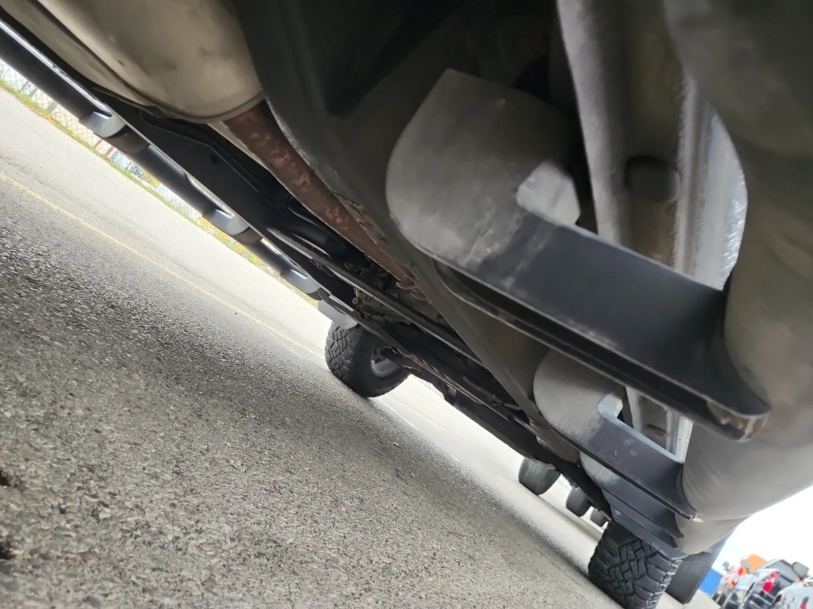 Undercarriage - Passenger Photo