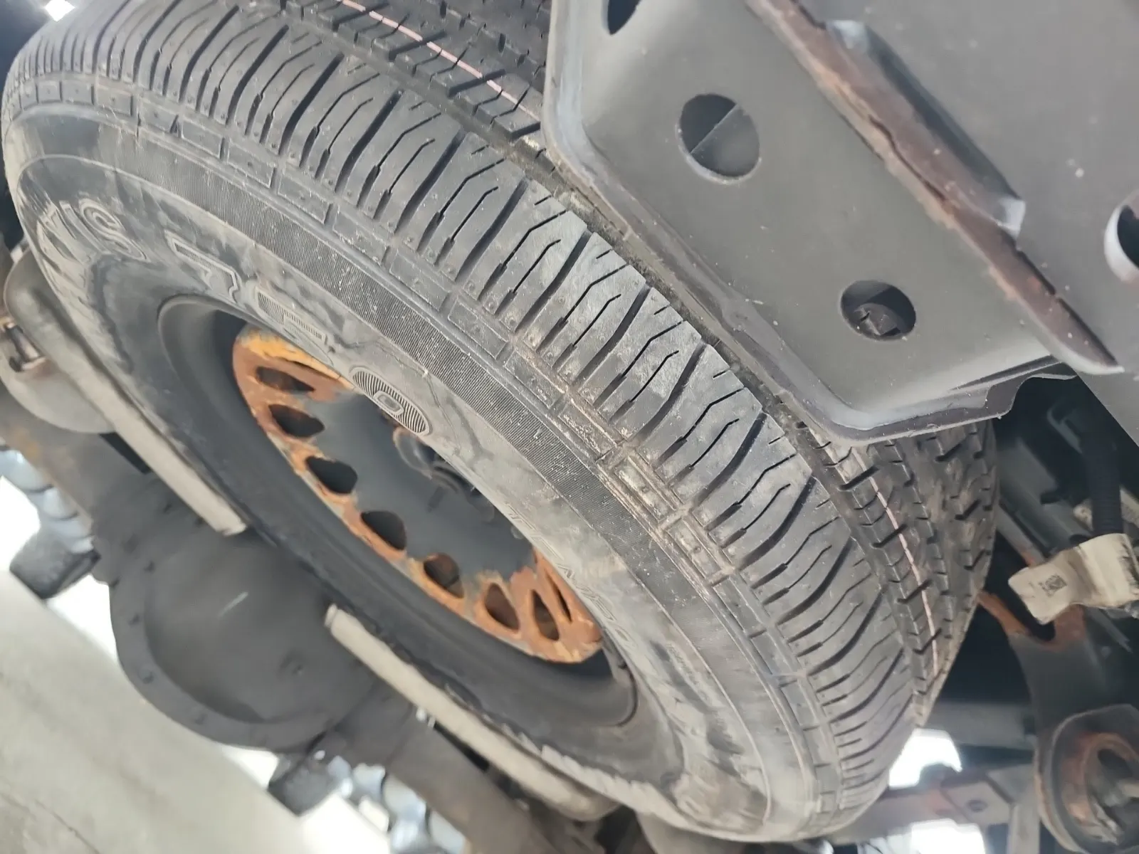 Spare Tire & Wheel Photo