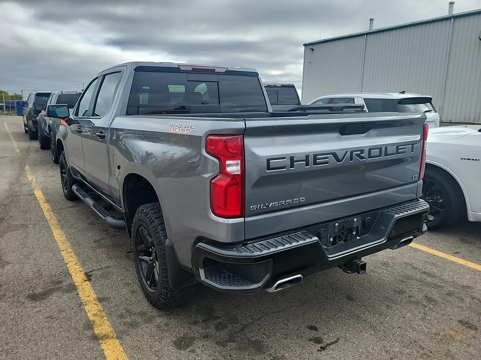 Driver Rear 3/4 Photo