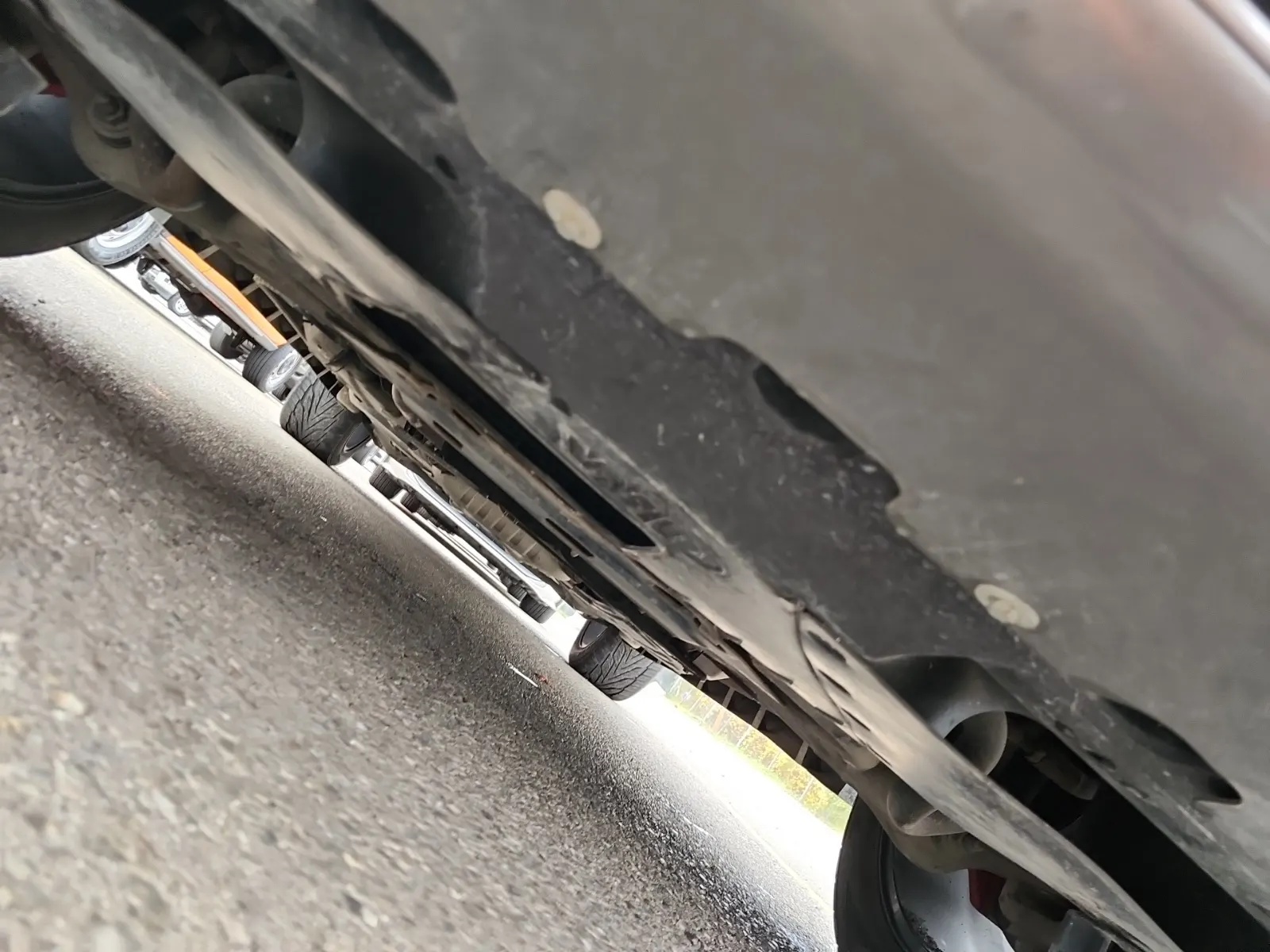 Undercarriage - Front Photo