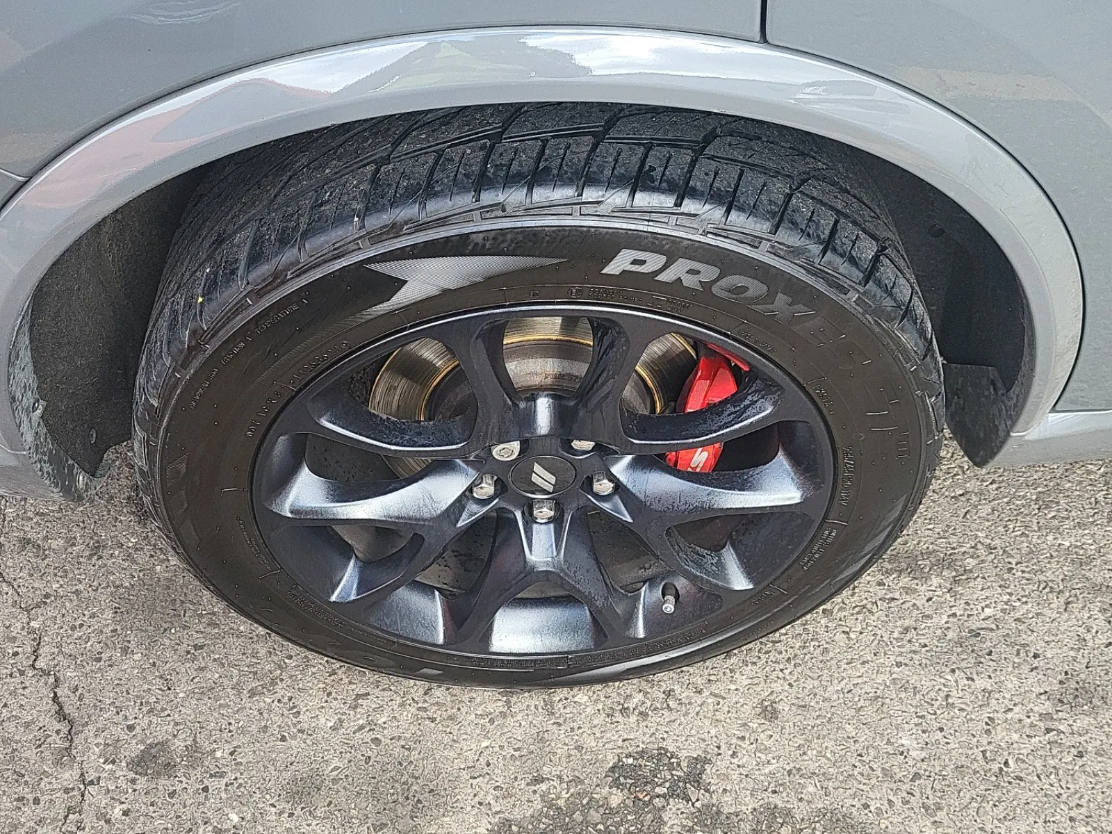 Right Rear Wheel/Tire Photo