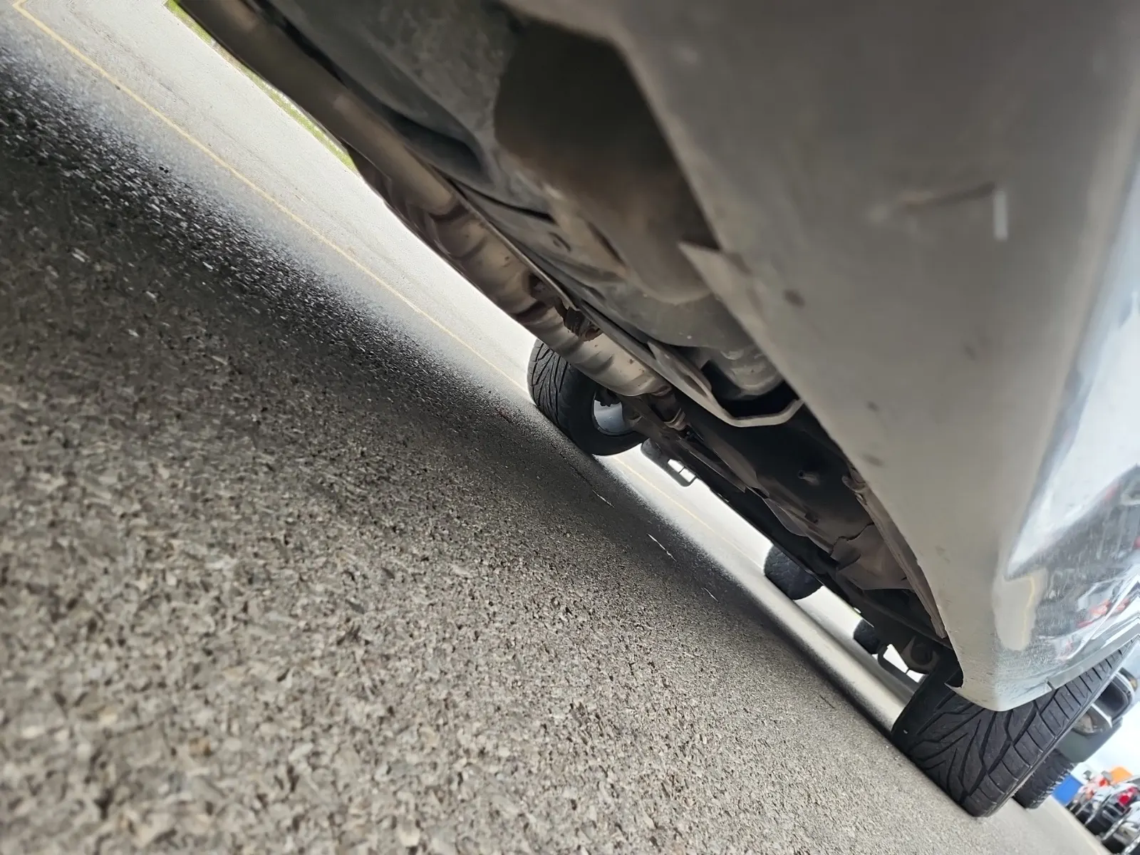 Undercarriage - Passenger Photo
