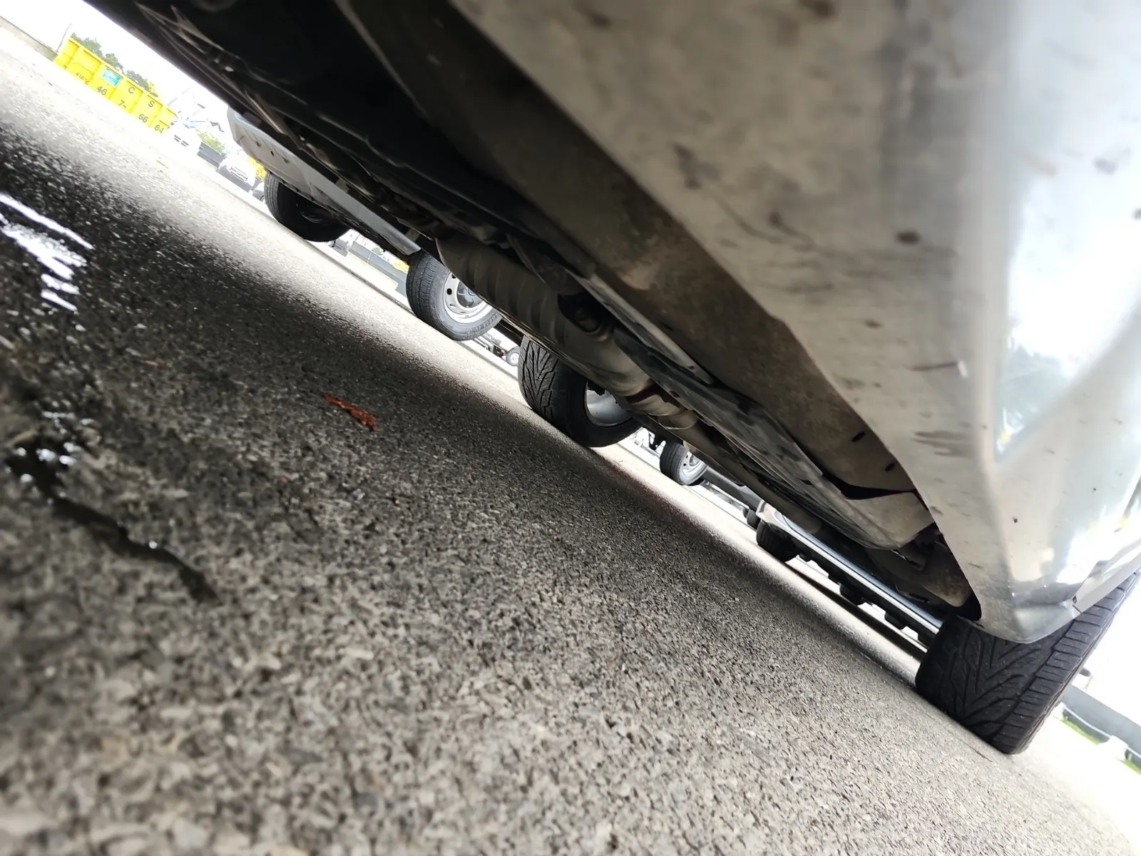 Undercarriage - Driver Photo