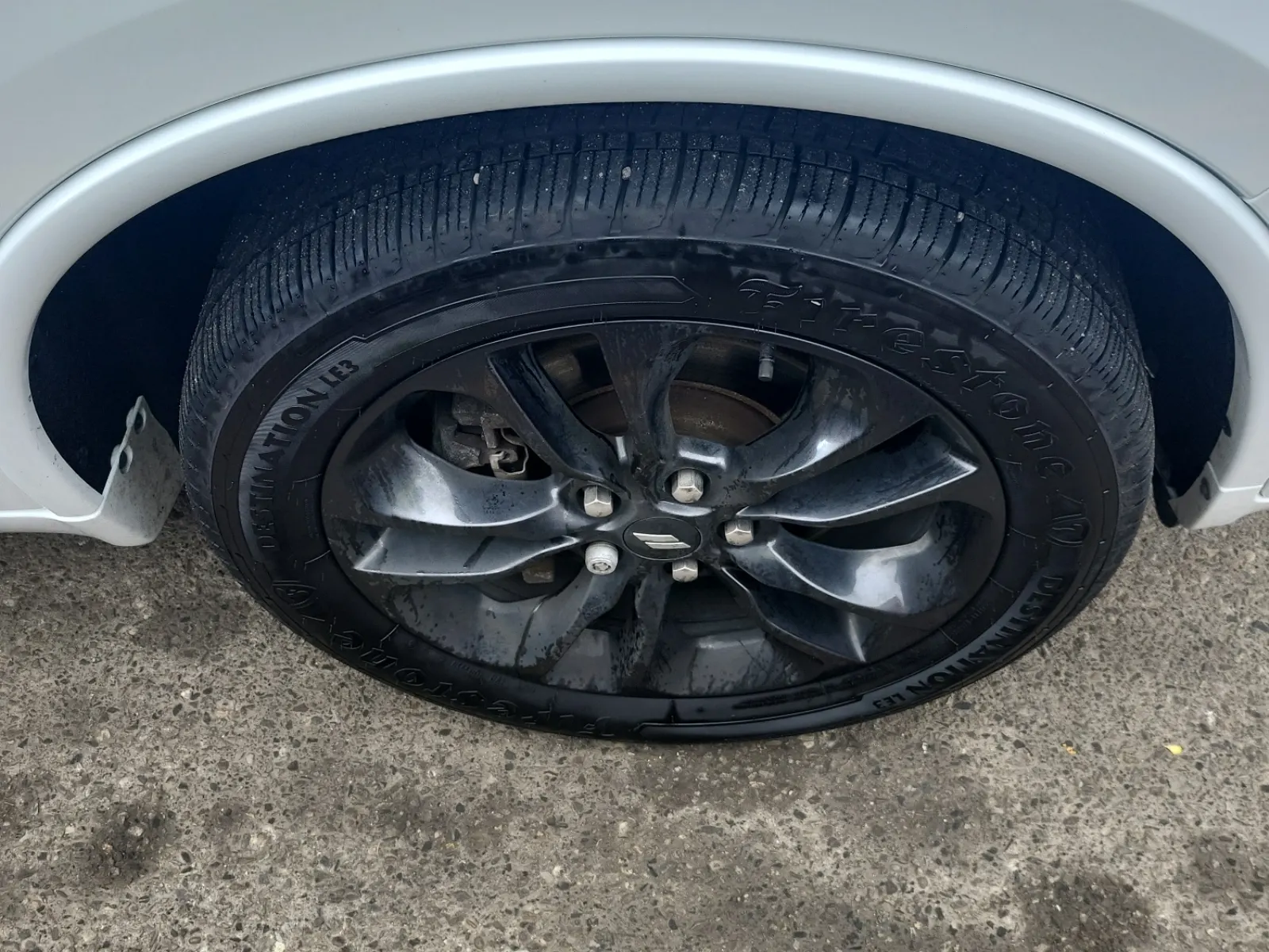 Right Front Wheel/Tire Photo
