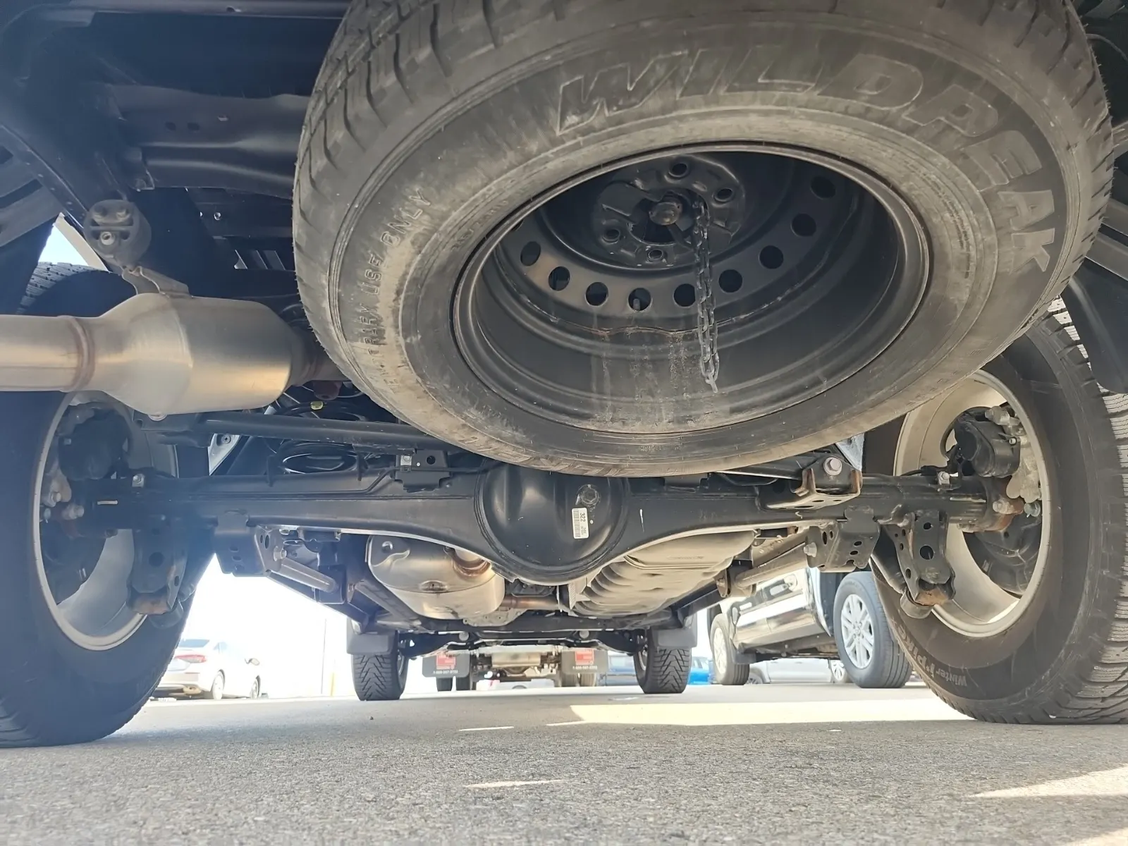 Undercarriage - Rear Photo
