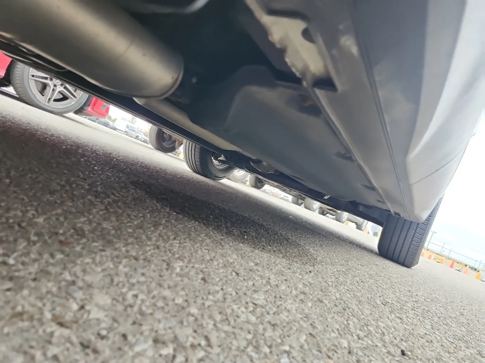 Undercarriage - Passenger Photo
