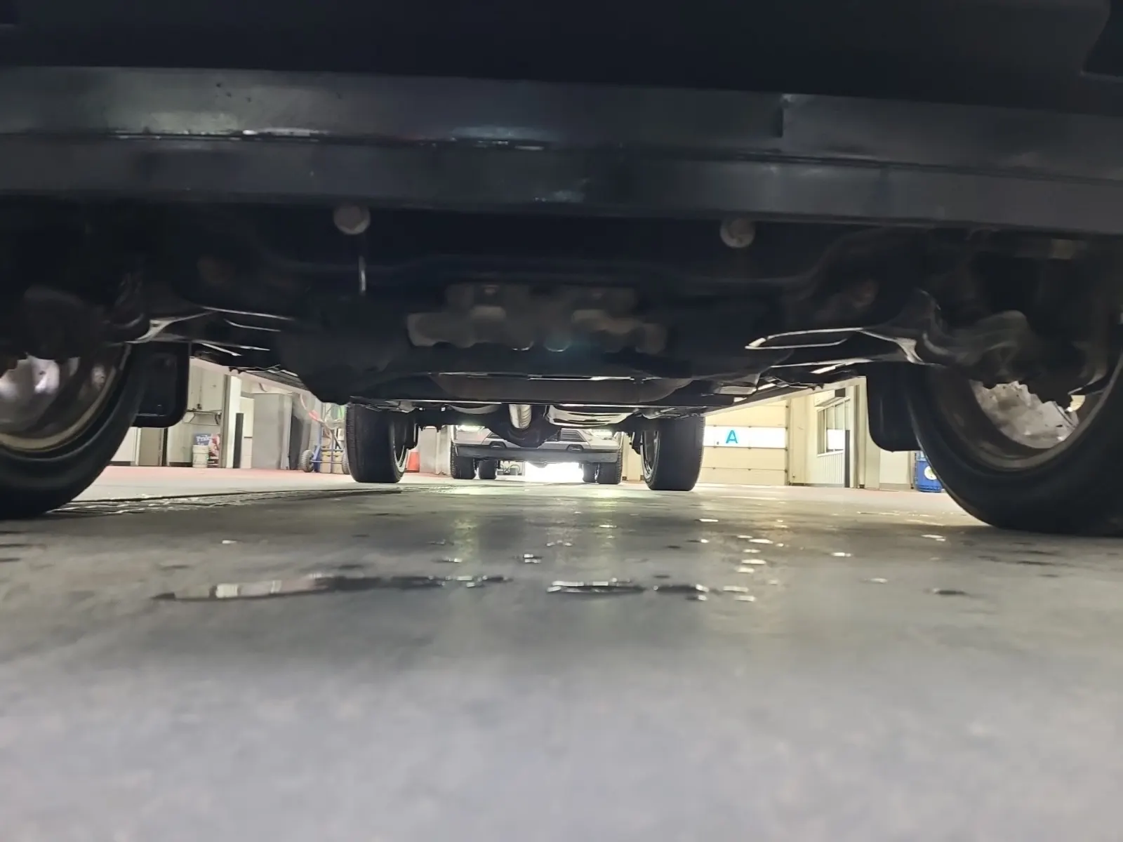 Undercarriage - Front Photo