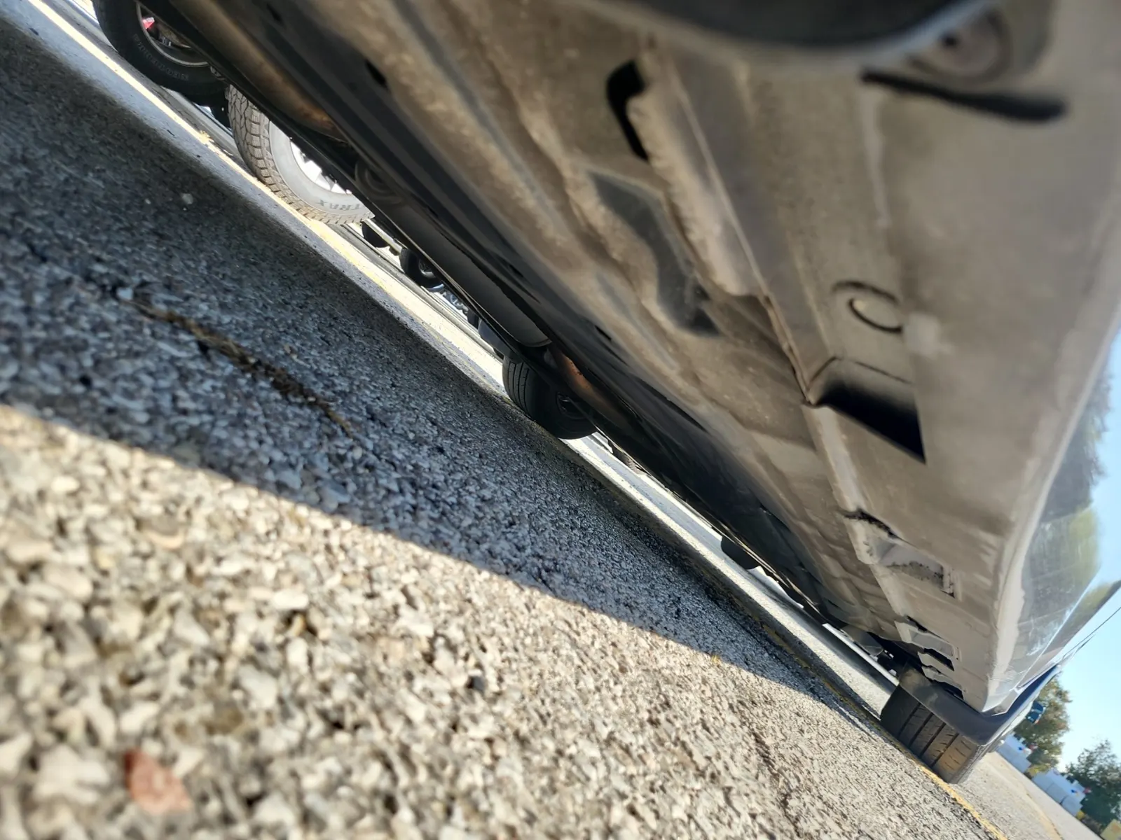 Undercarriage - Passenger Photo