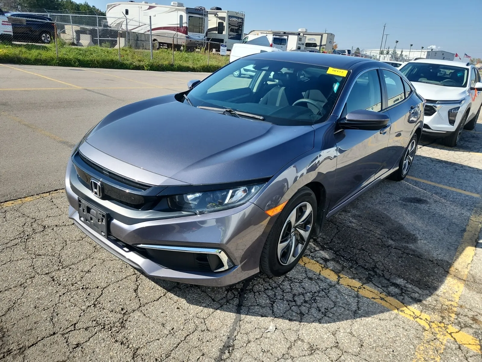 Front driver 3/4 photo