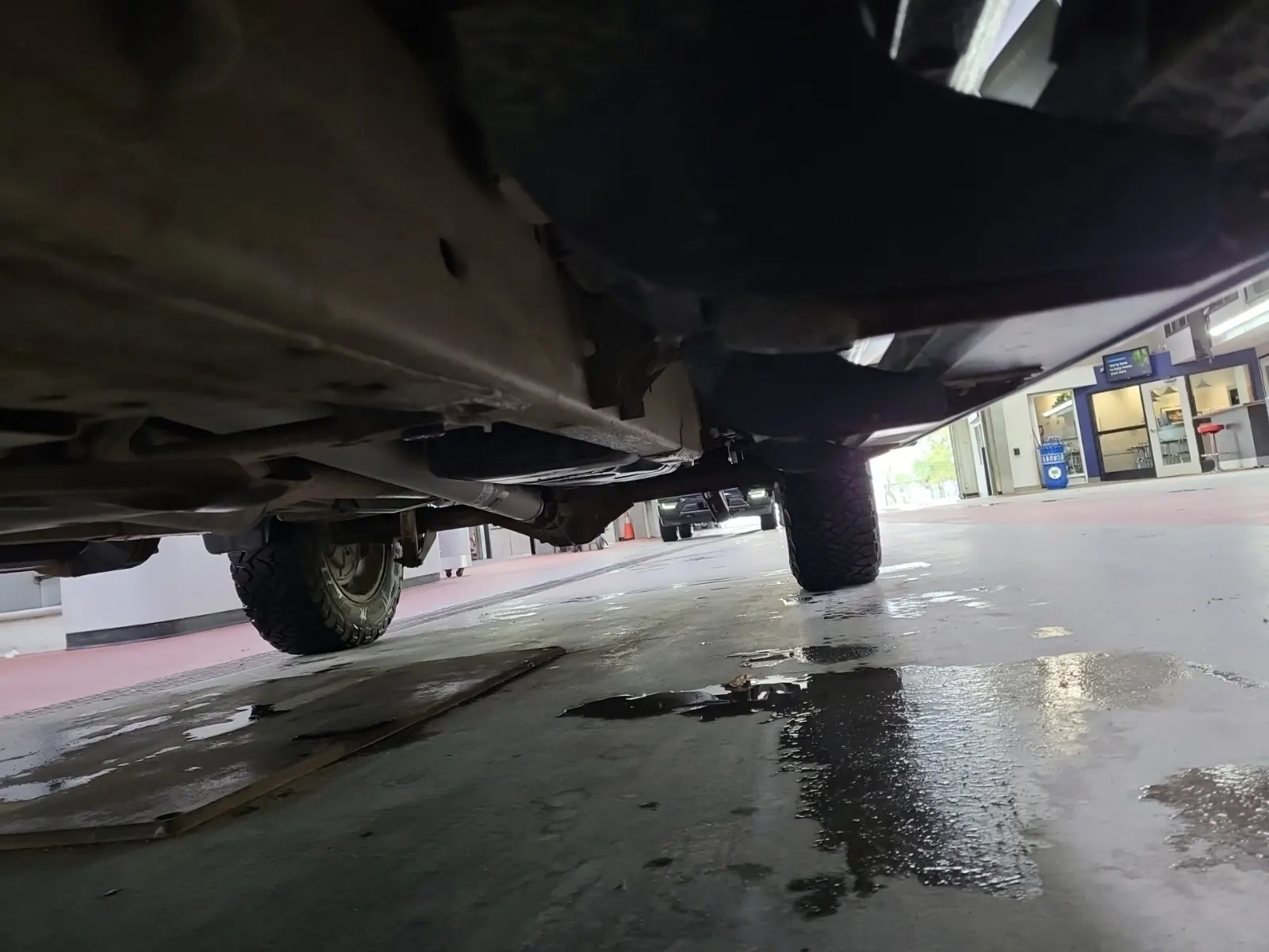 Undercarriage - Driver Photo