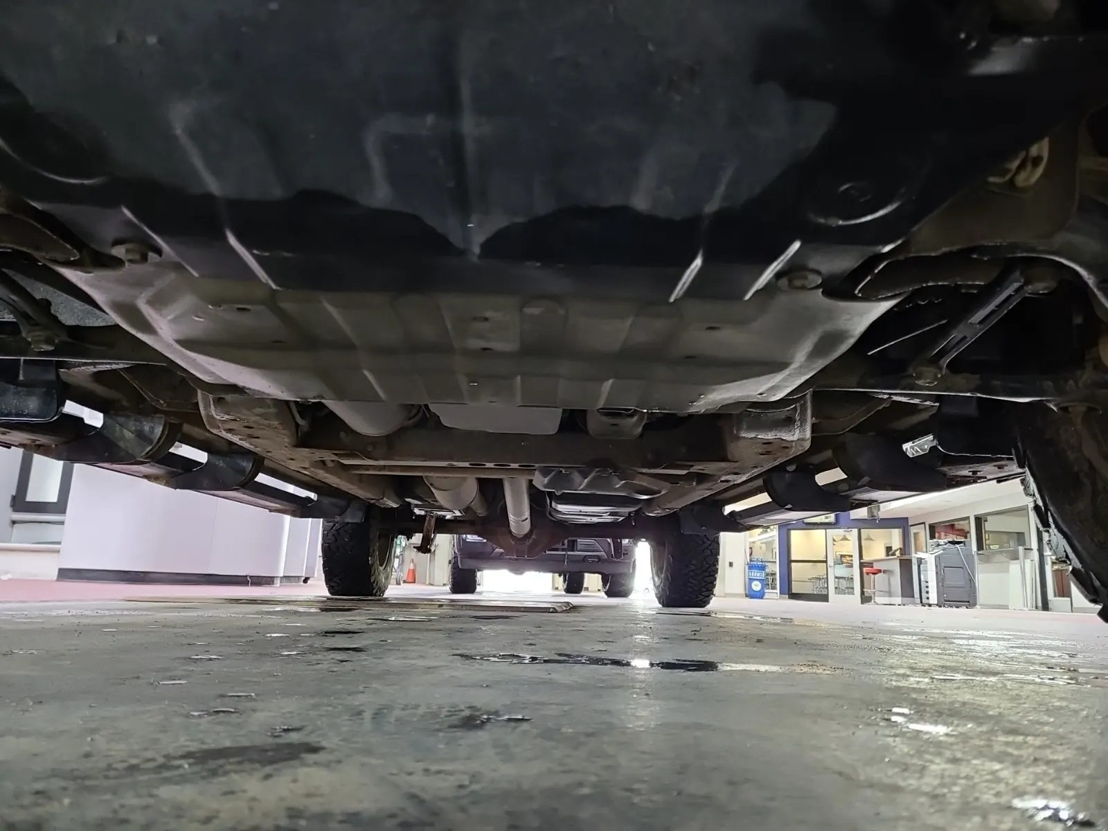 Undercarriage - Front Photo