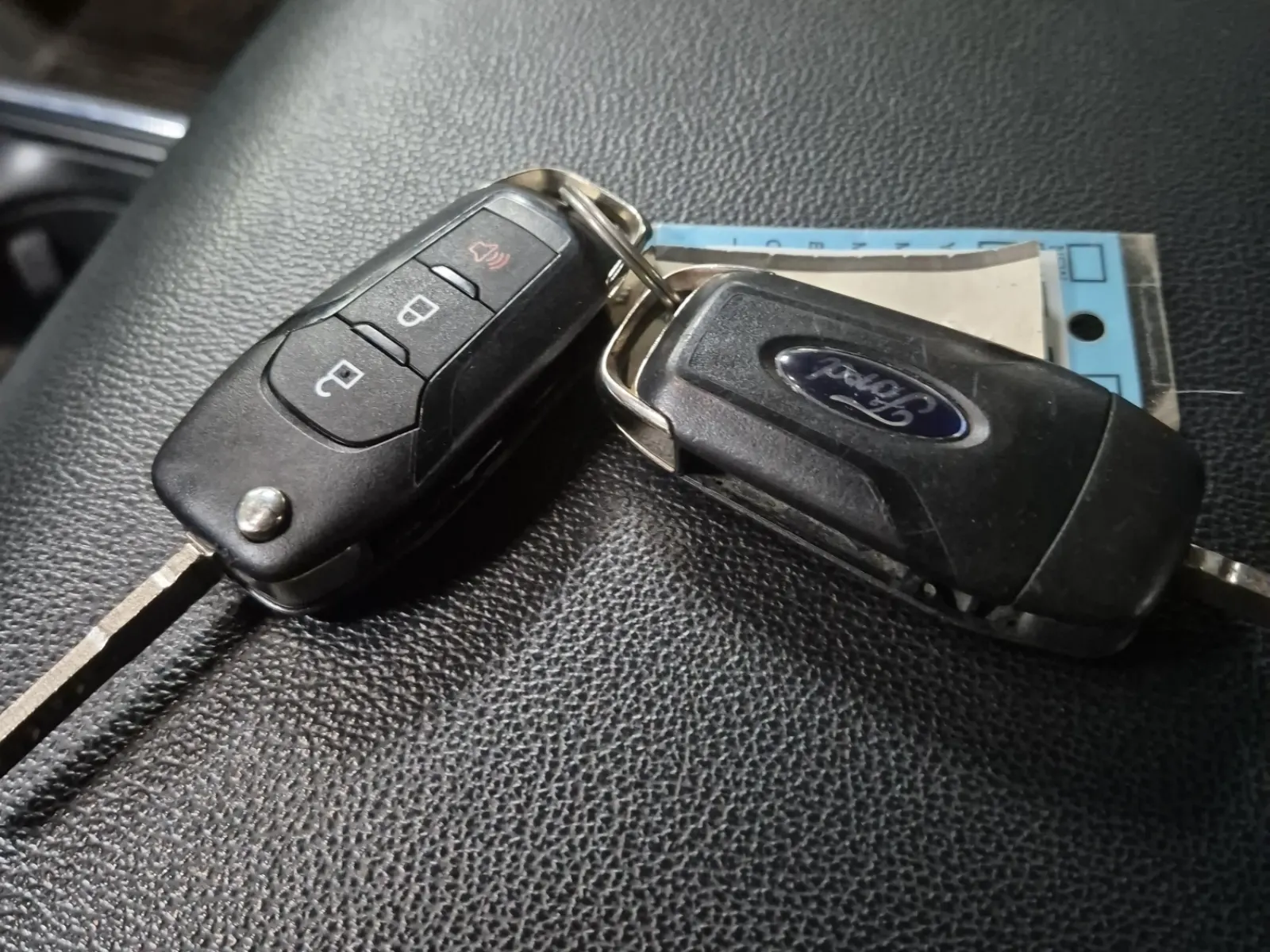Keys/Fobs/Manual Photo