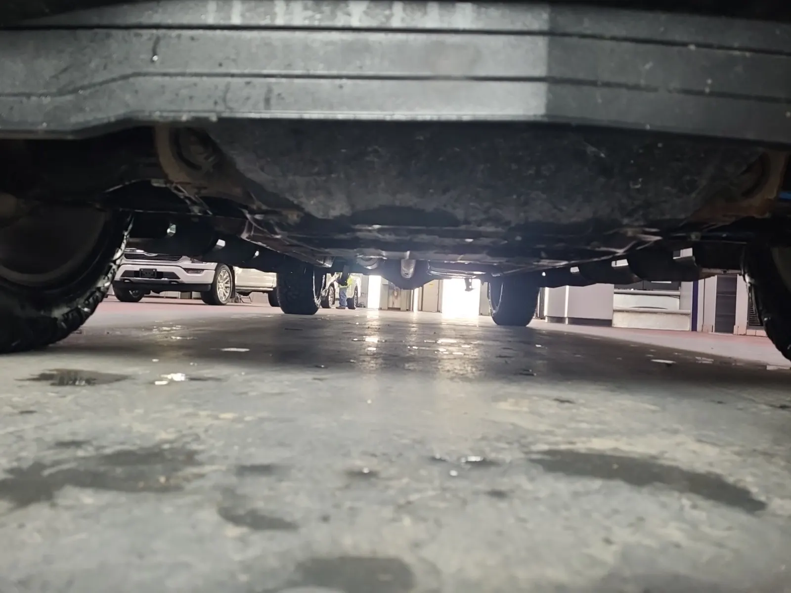 Undercarriage - Front Photo