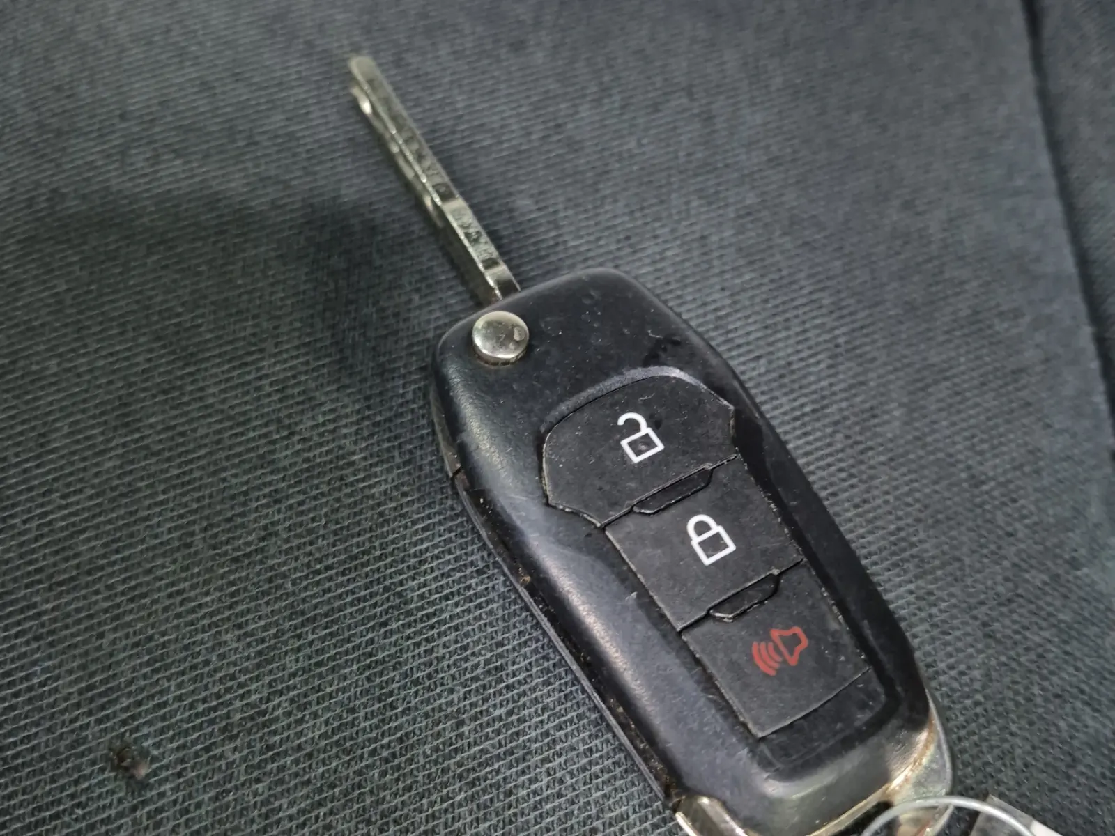 Keys/Fobs/Manual Photo