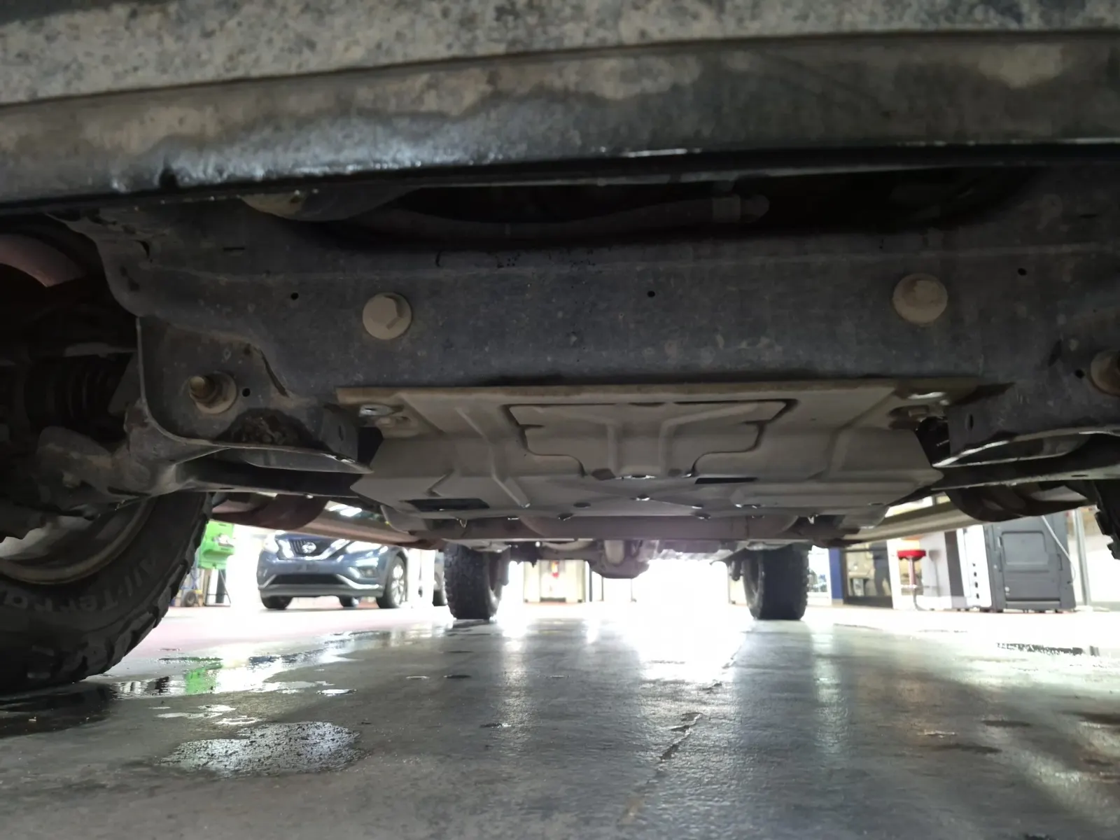 Undercarriage - Front Photo